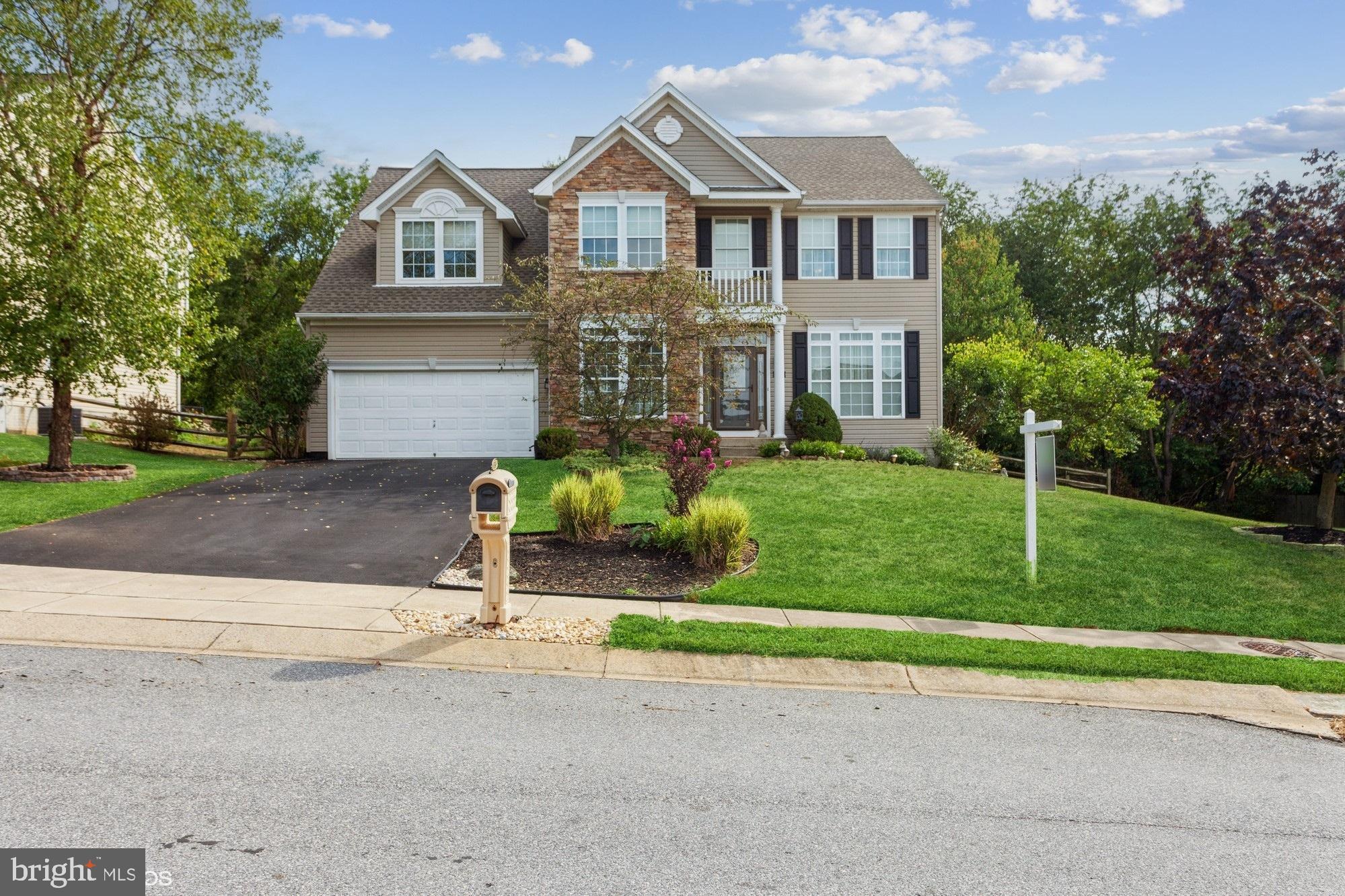 MANCHESTER FARMS - Residential