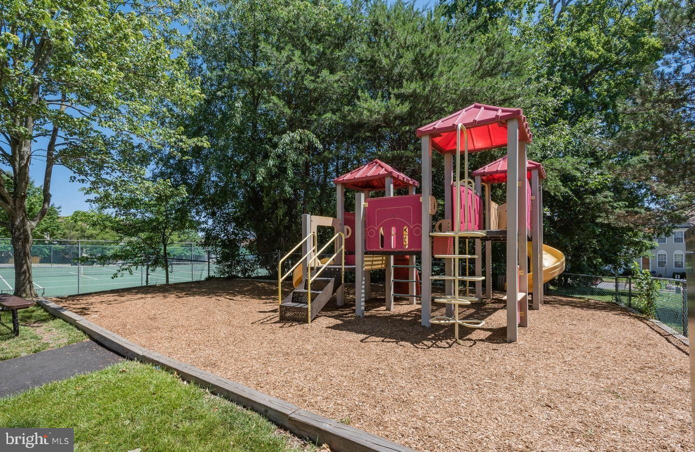 MADISON RIDGE - Residential