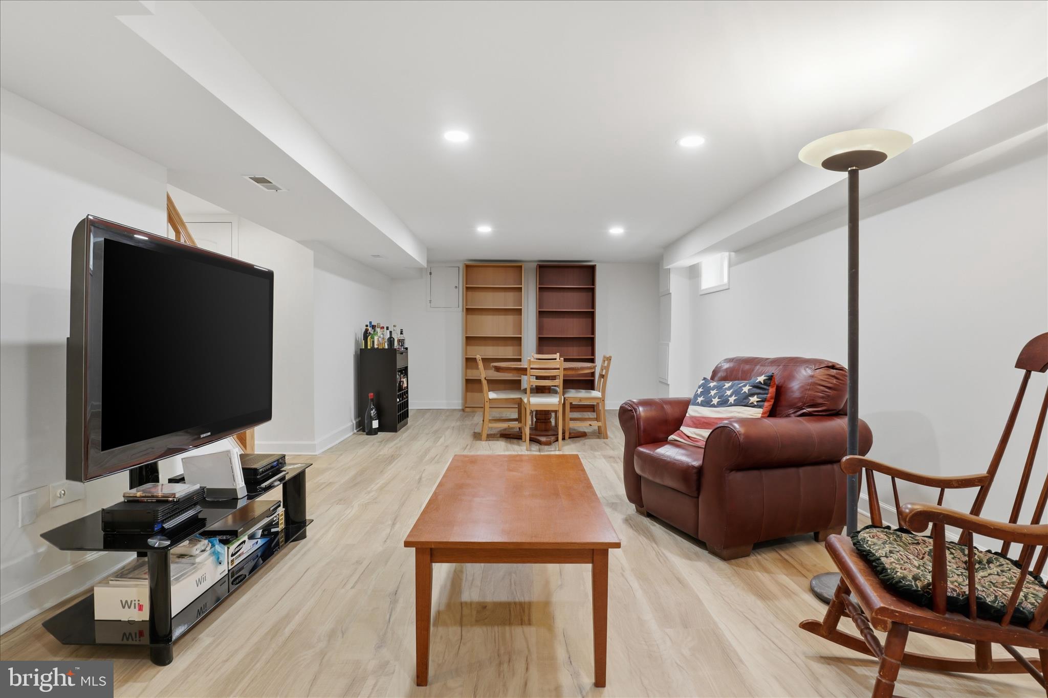 BROYHILL CREST - Residential