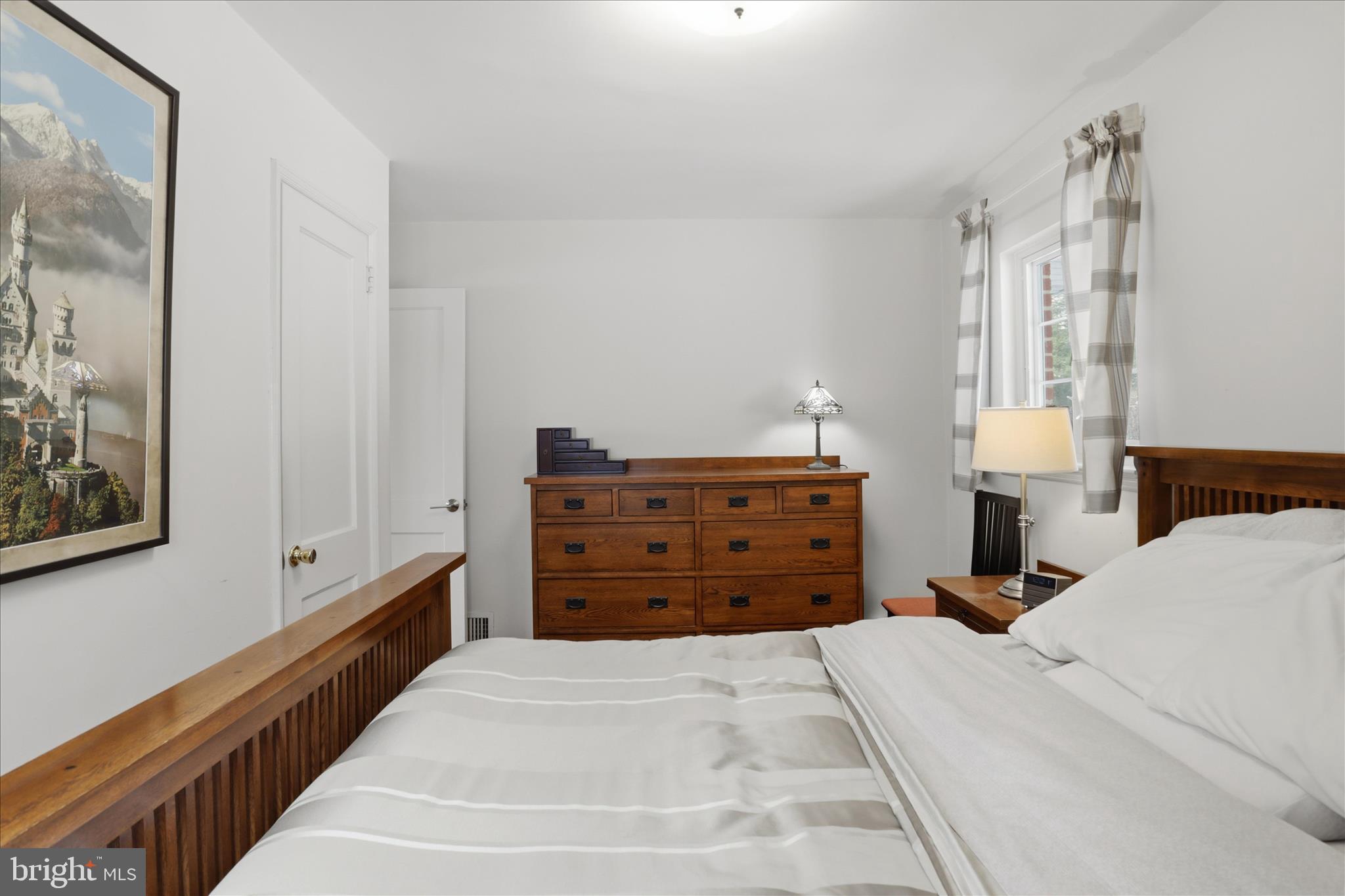 BROYHILL CREST - Residential