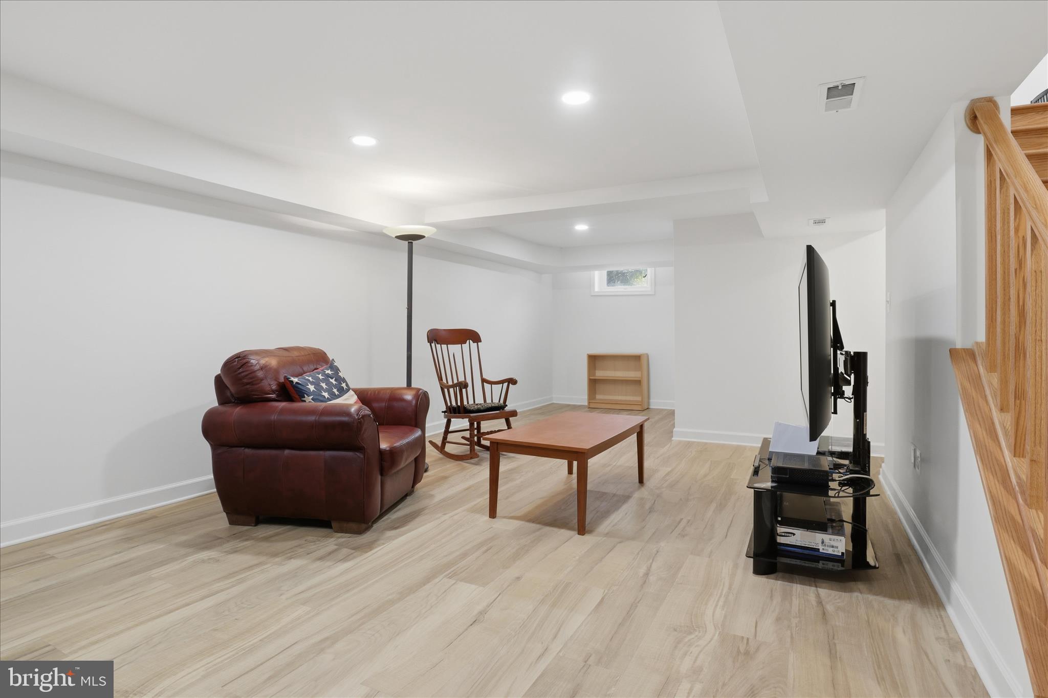 BROYHILL CREST - Residential