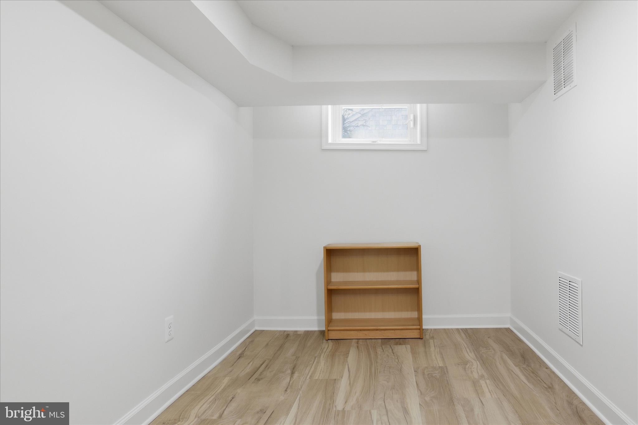 BROYHILL CREST - Residential