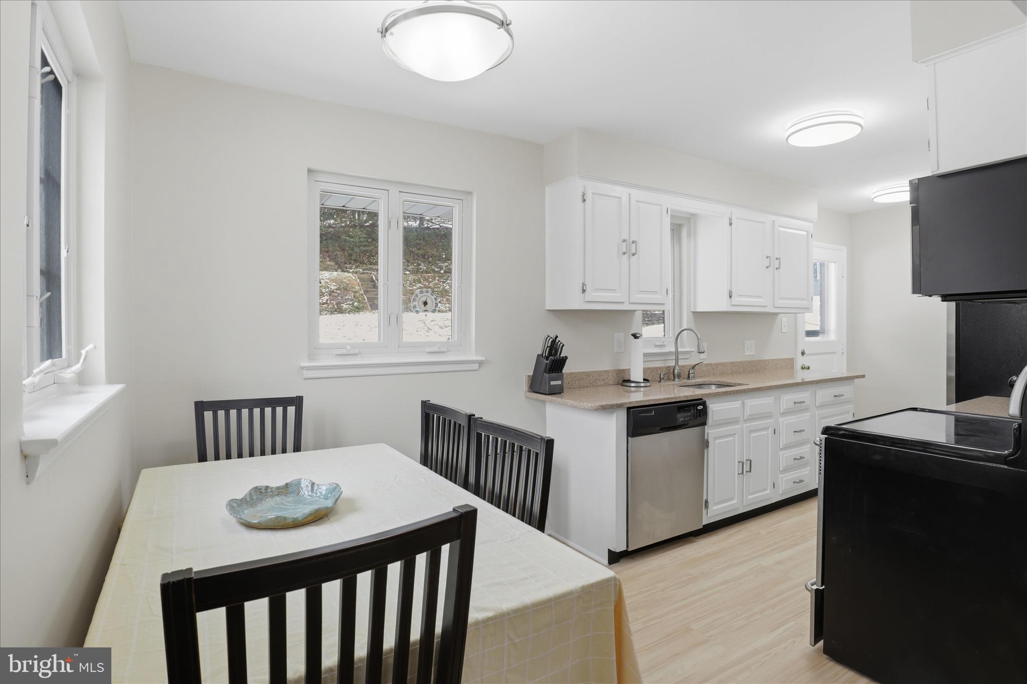 BROYHILL CREST - Residential