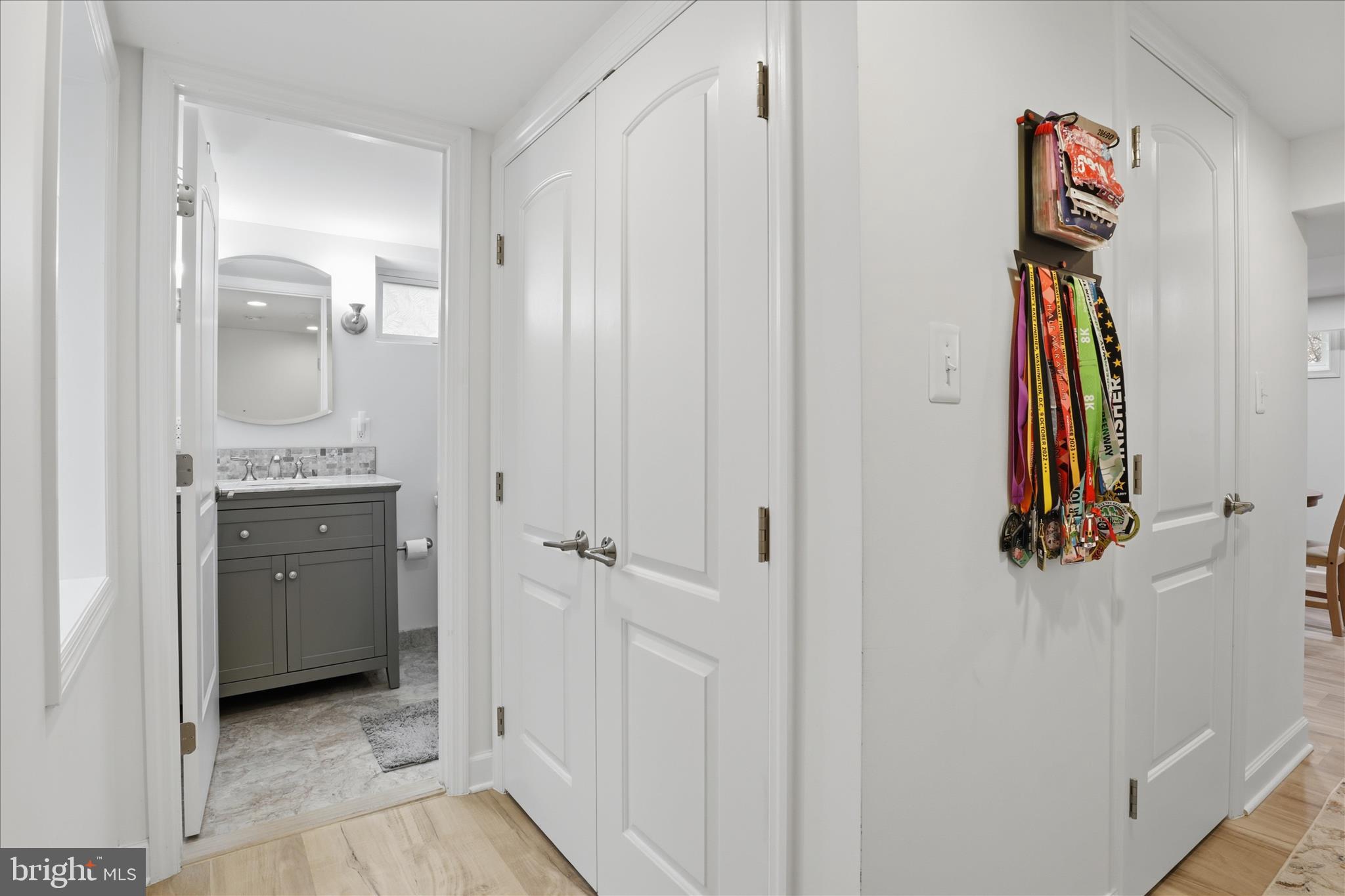 BROYHILL CREST - Residential