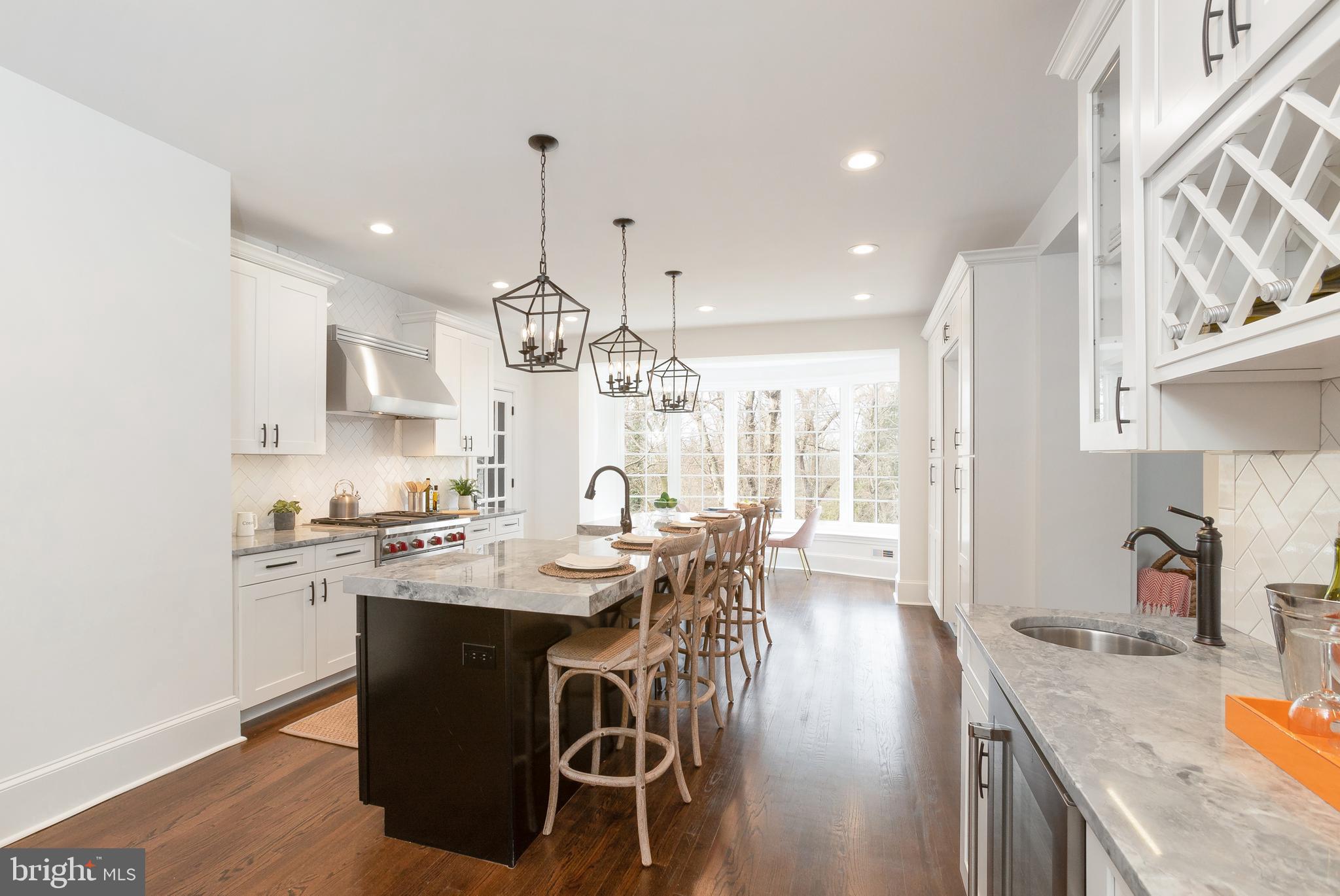 CHESTNUT HILL - Residential