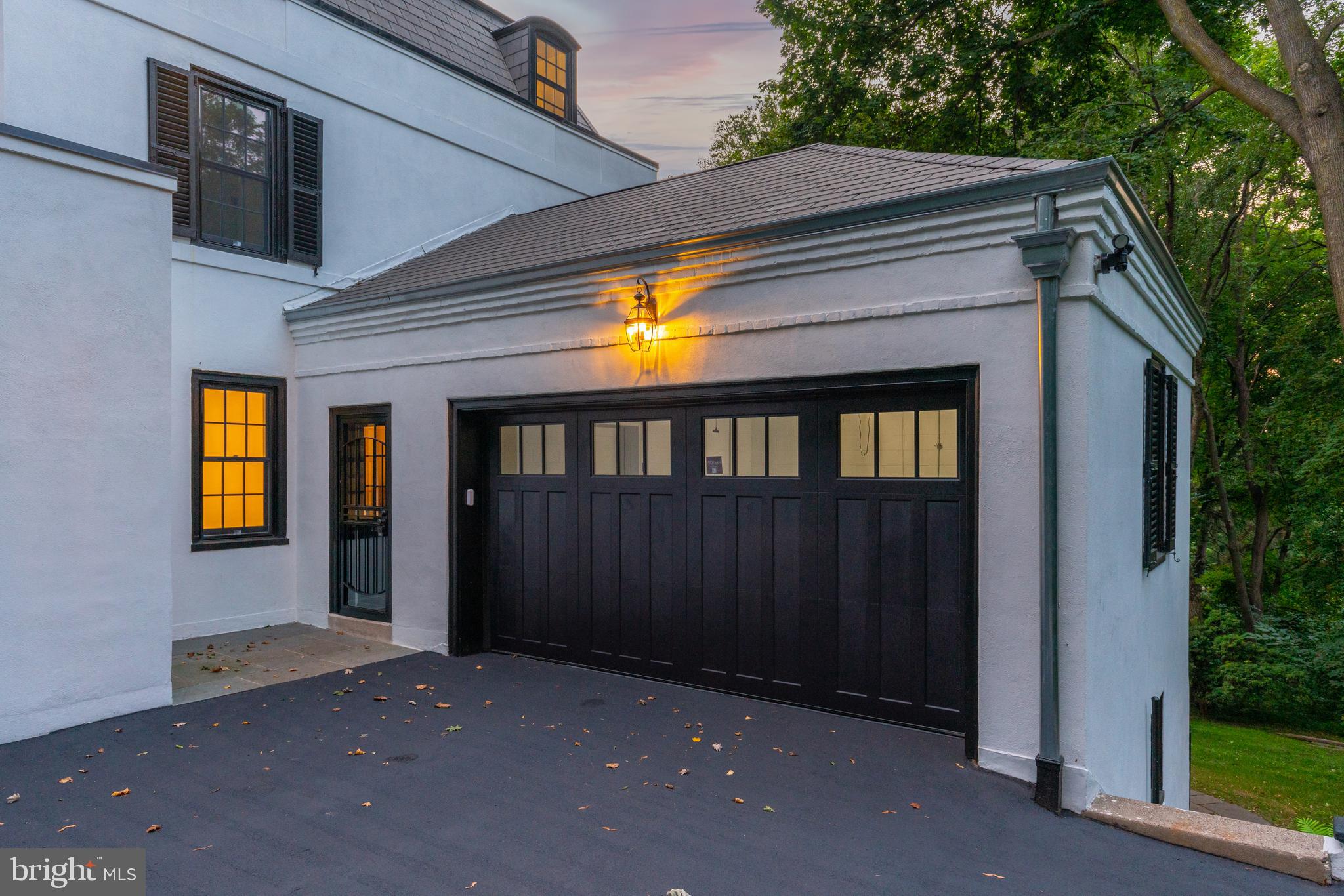 CHESTNUT HILL - Residential