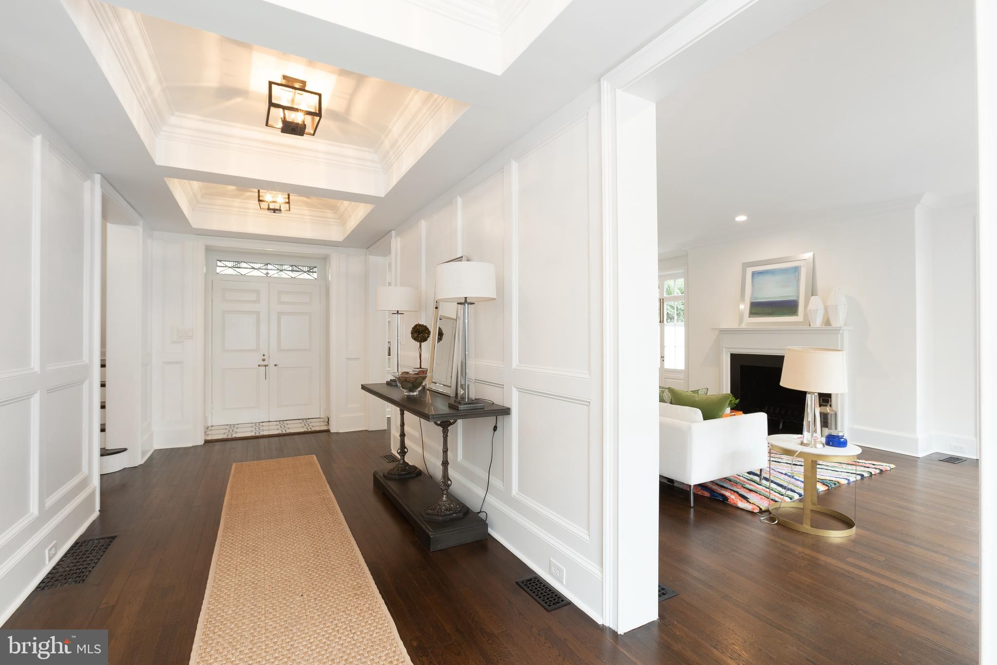 CHESTNUT HILL - Residential