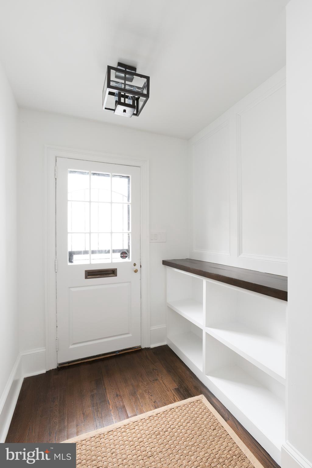 CHESTNUT HILL - Residential