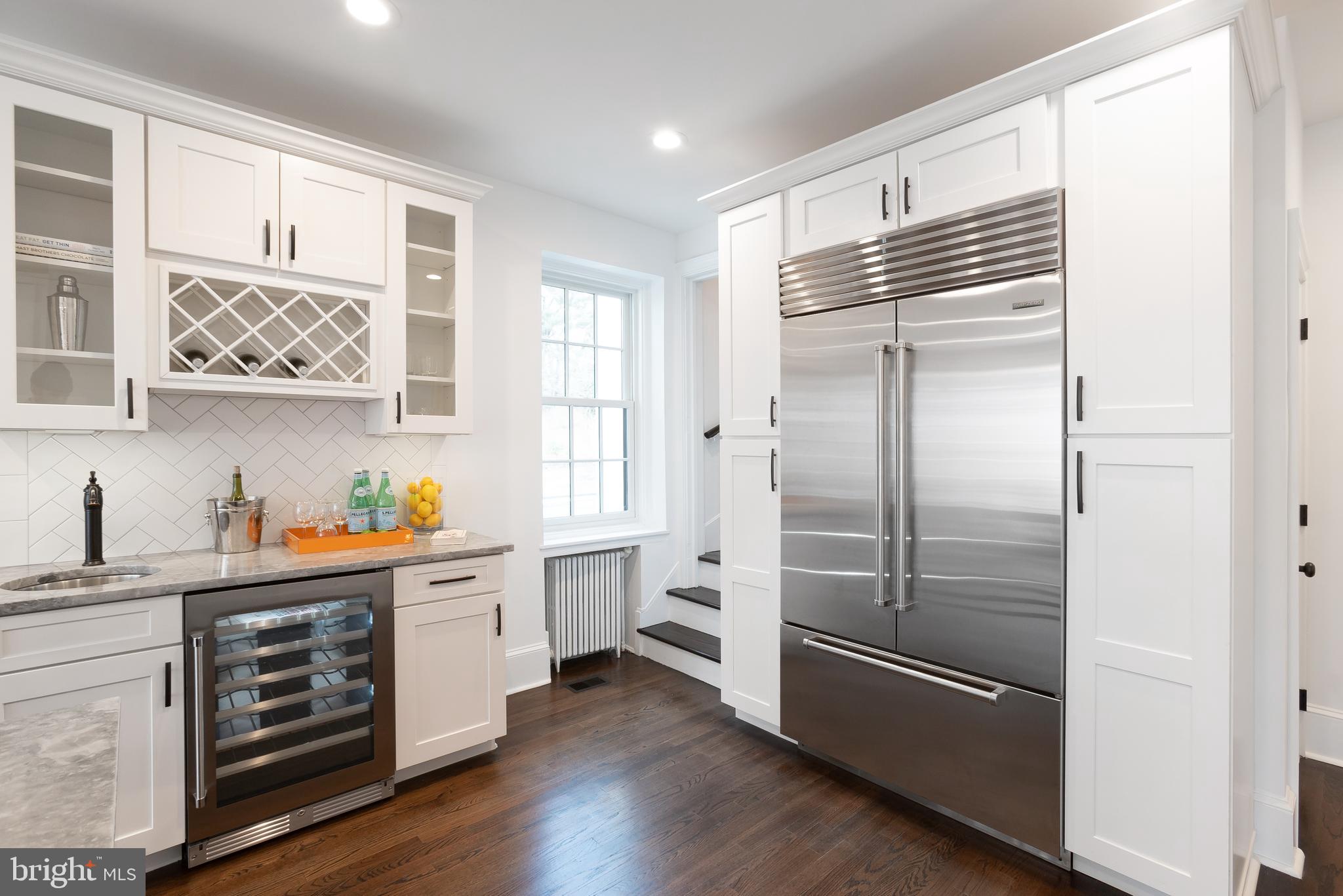 CHESTNUT HILL - Residential