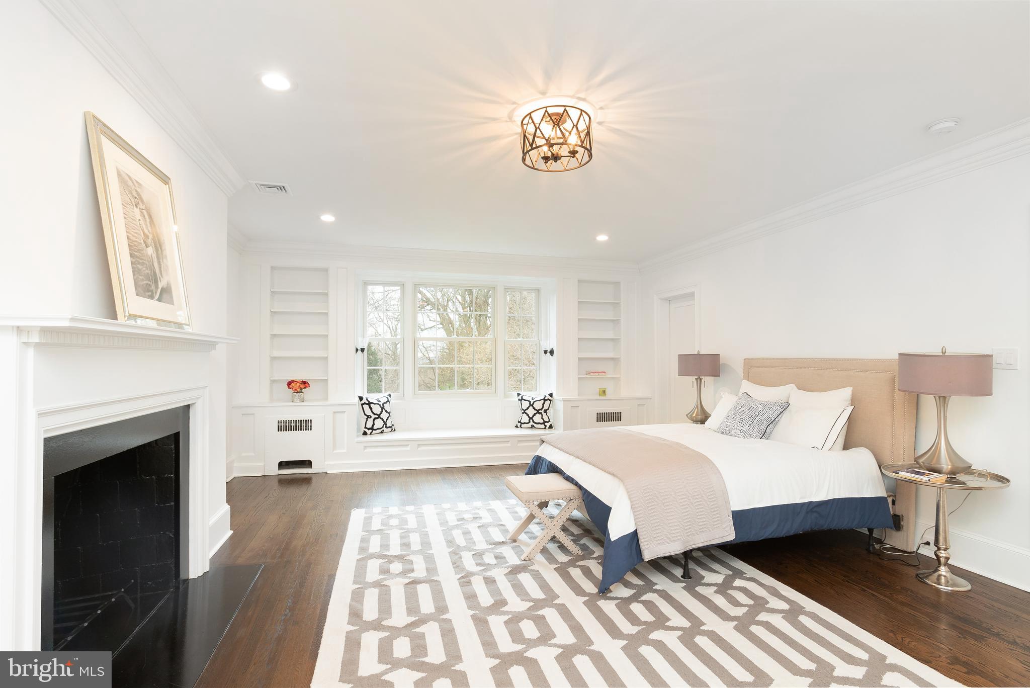 CHESTNUT HILL - Residential