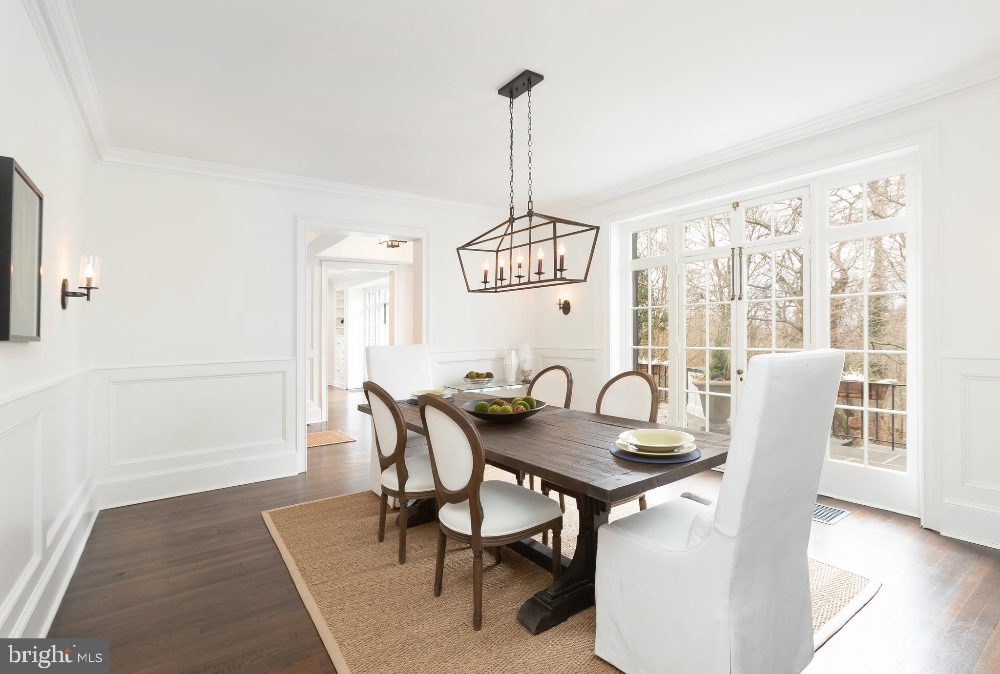 CHESTNUT HILL - Residential