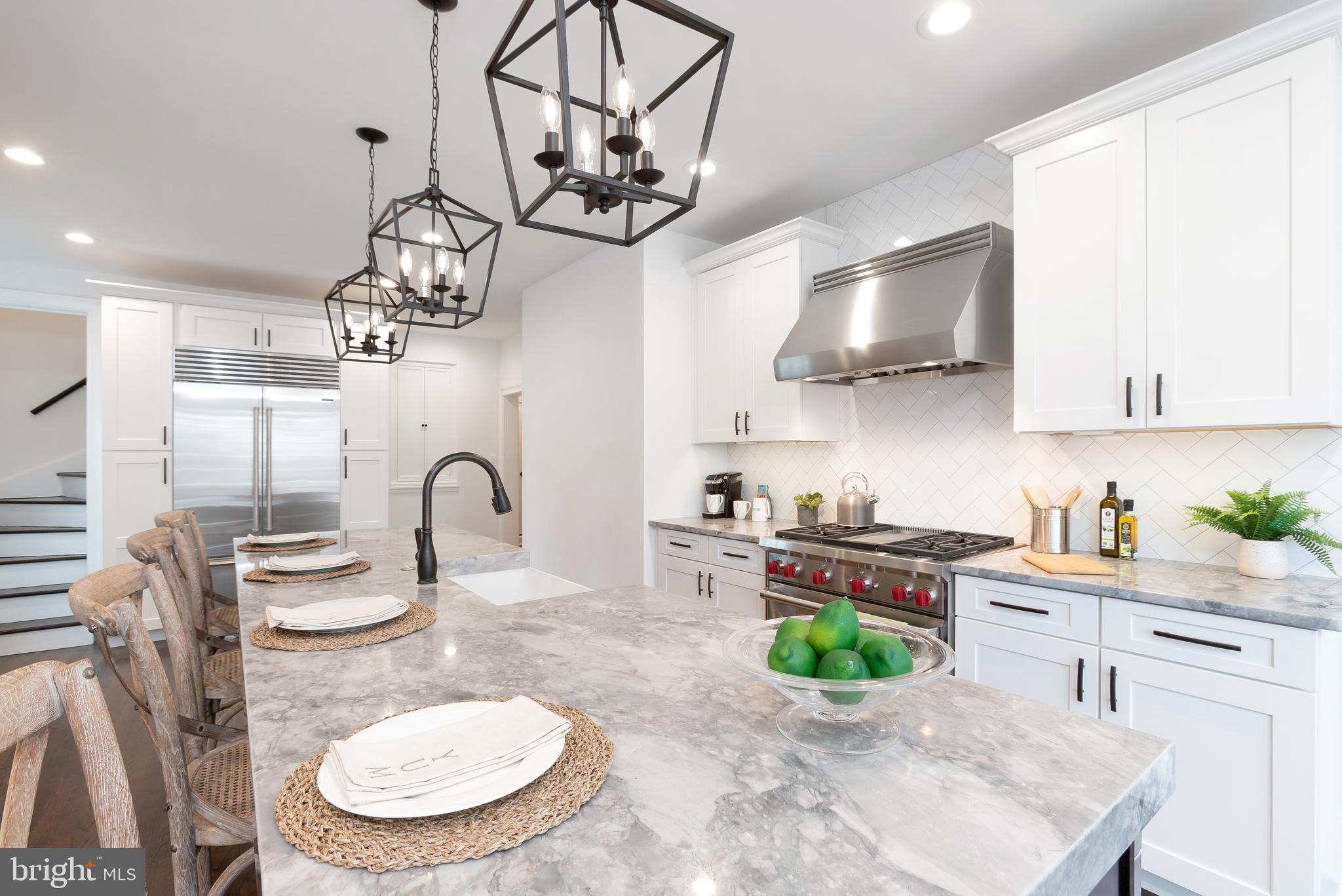 CHESTNUT HILL - Residential