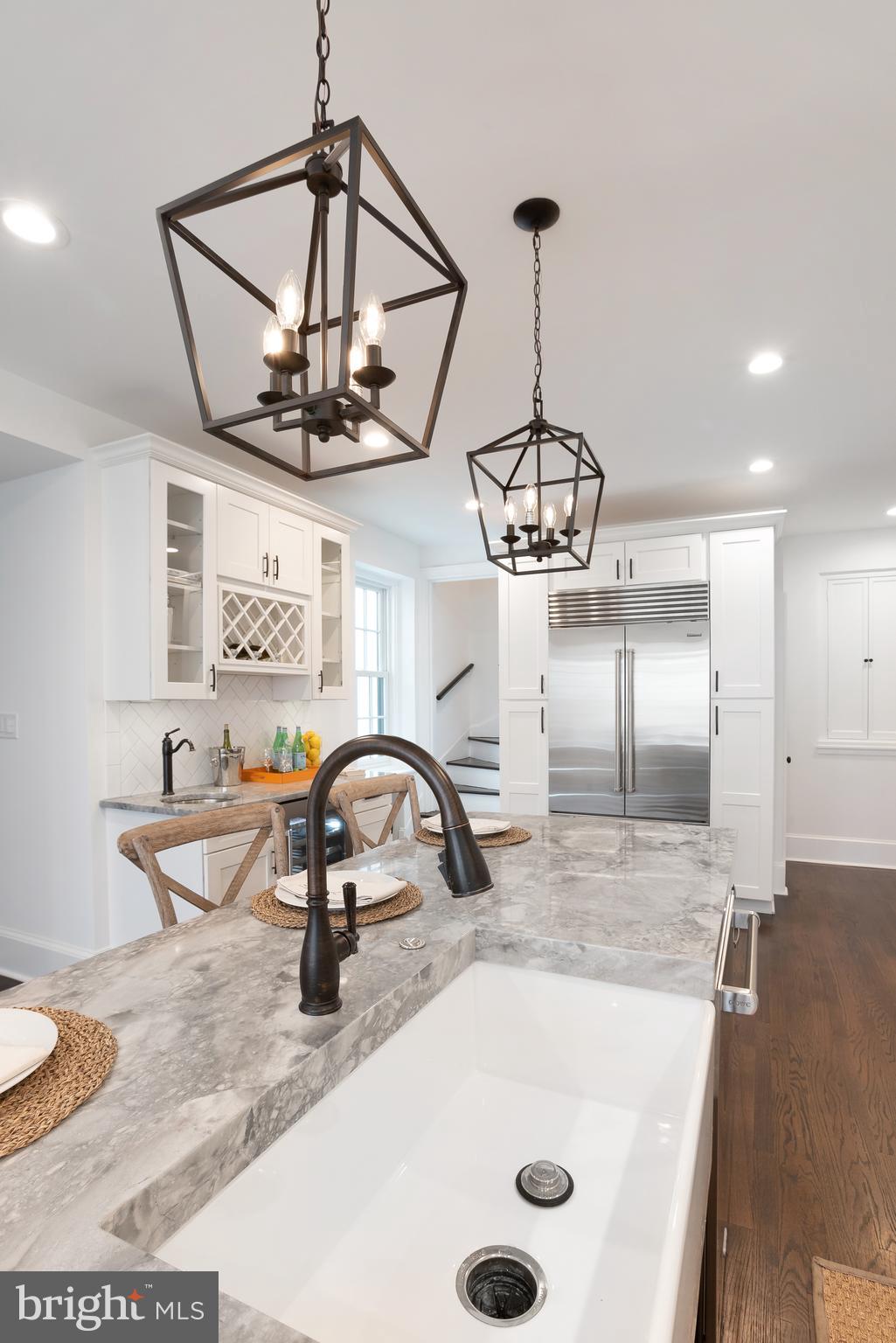 CHESTNUT HILL - Residential