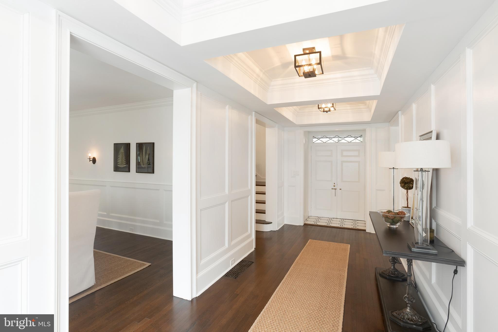 CHESTNUT HILL - Residential