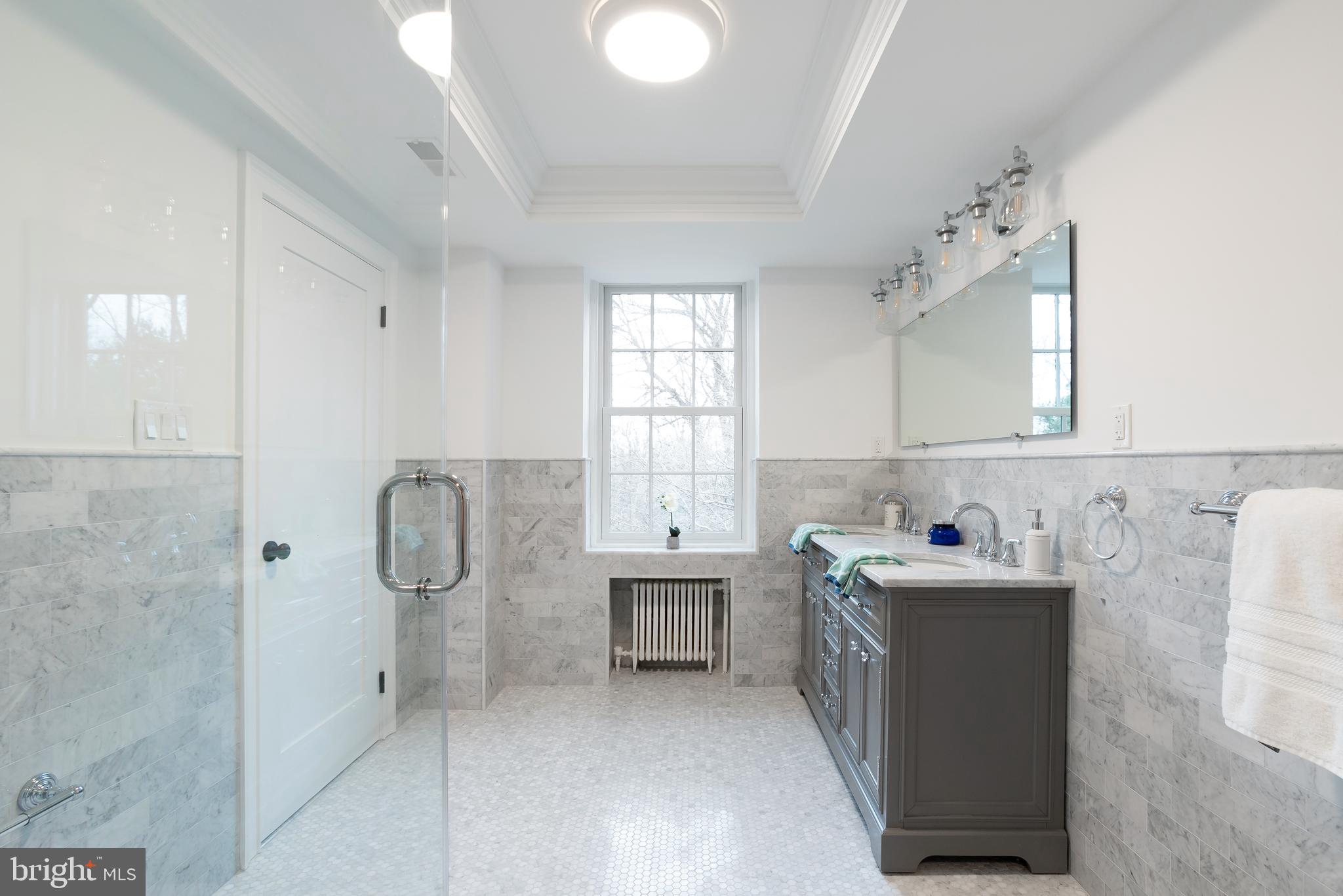 CHESTNUT HILL - Residential