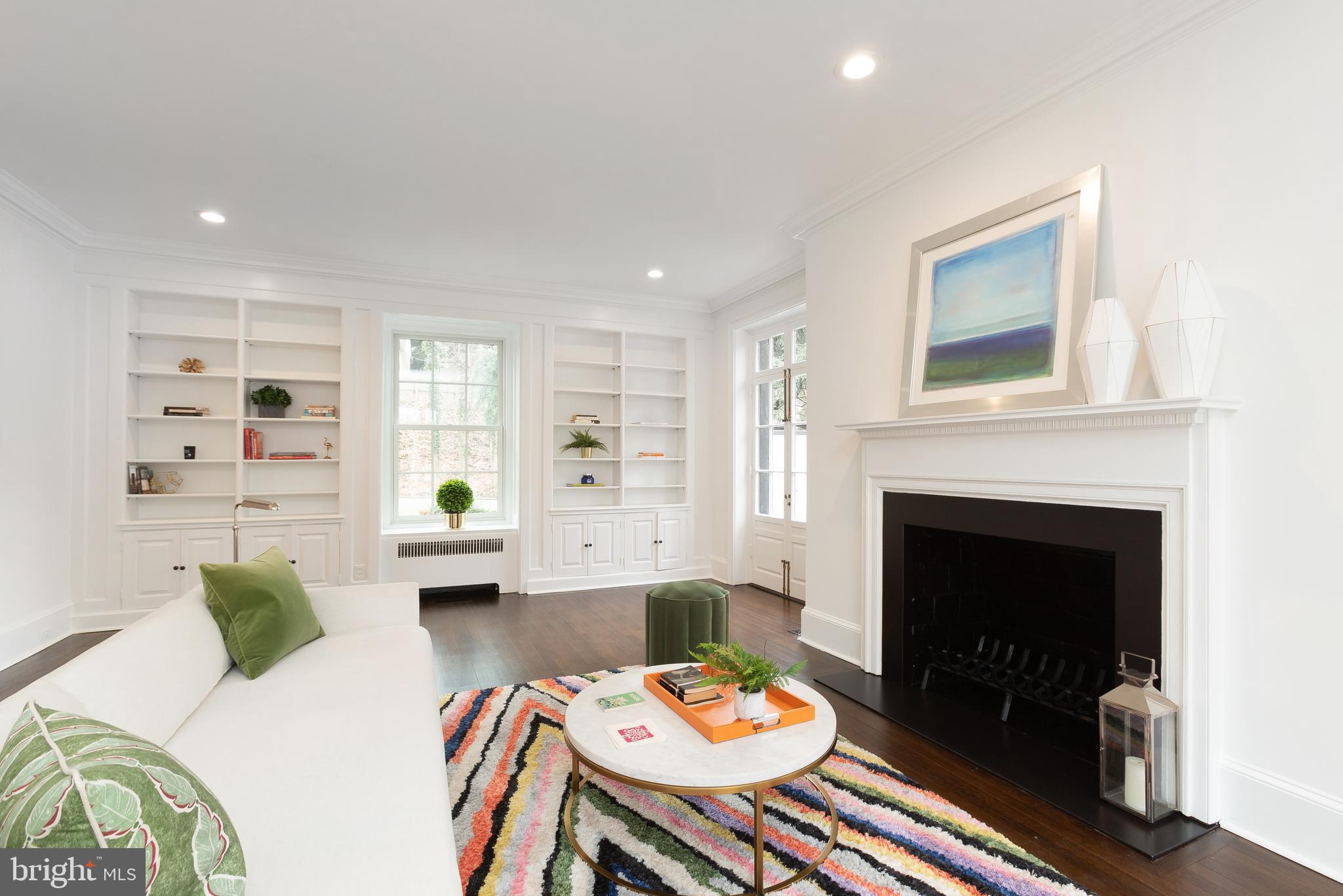 CHESTNUT HILL - Residential