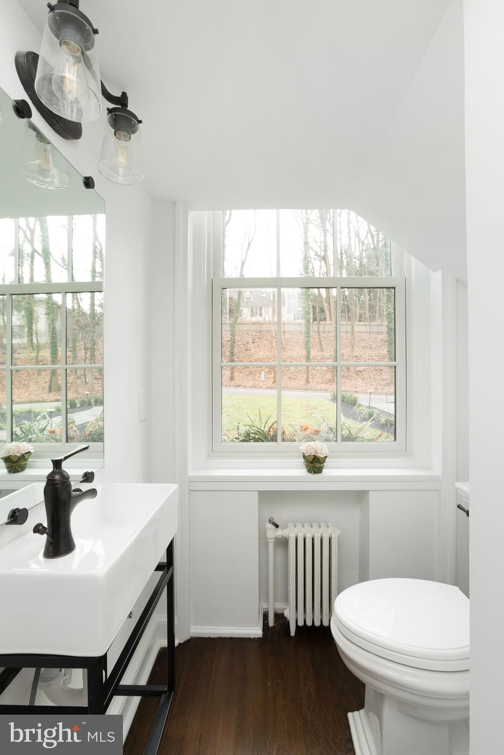 CHESTNUT HILL - Residential