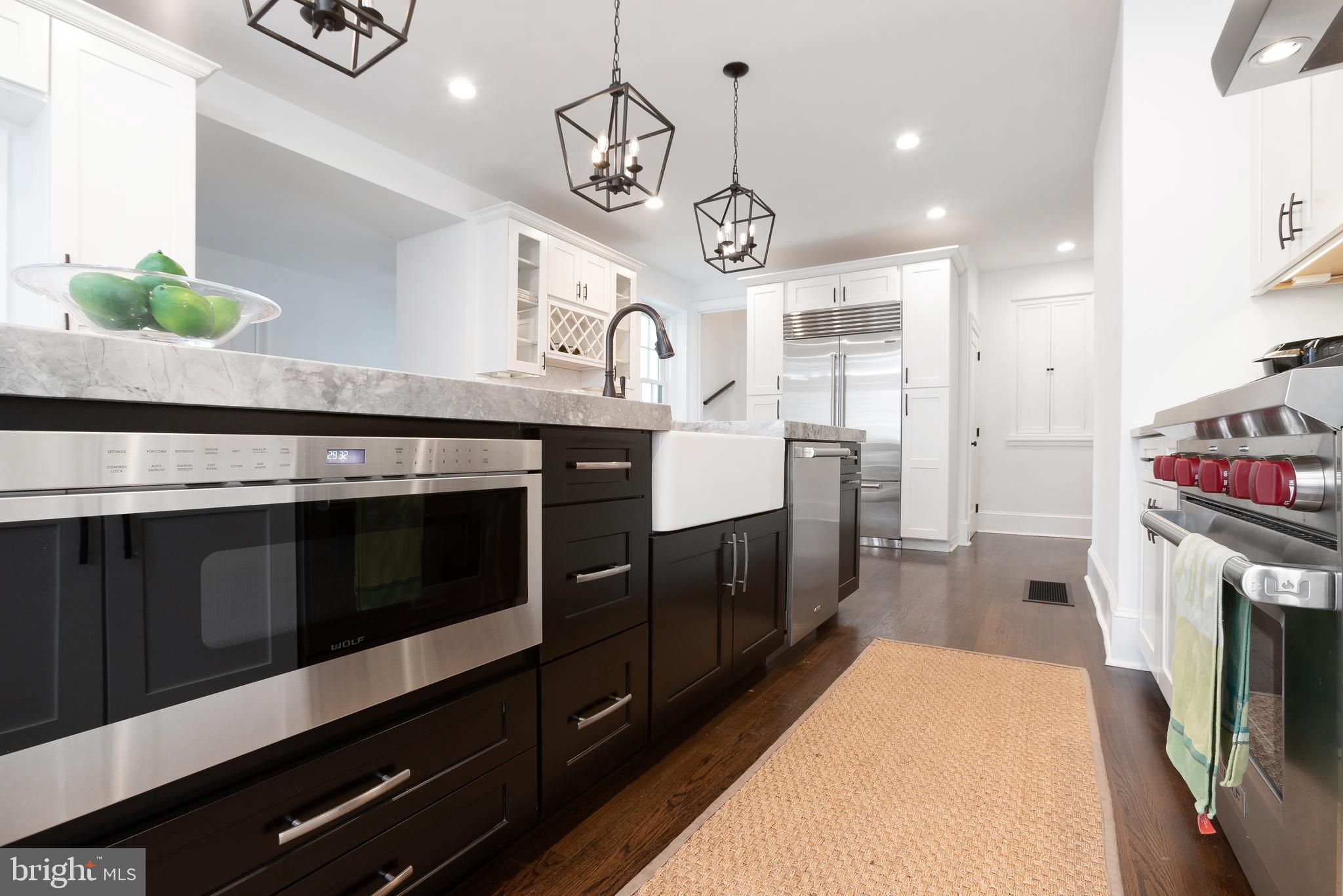 CHESTNUT HILL - Residential