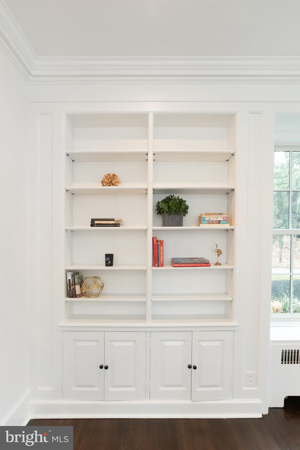 CHESTNUT HILL - Residential