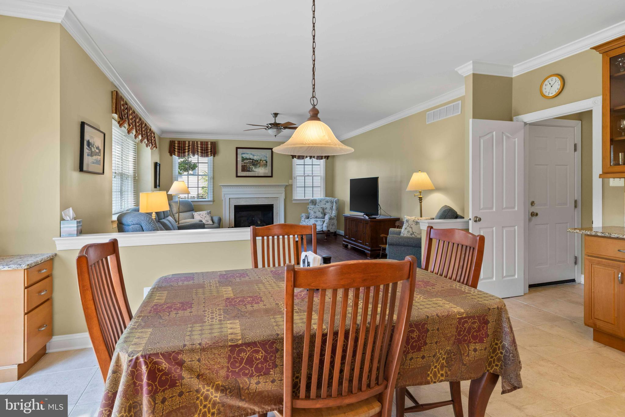 KINGSTON KNOLL - Residential