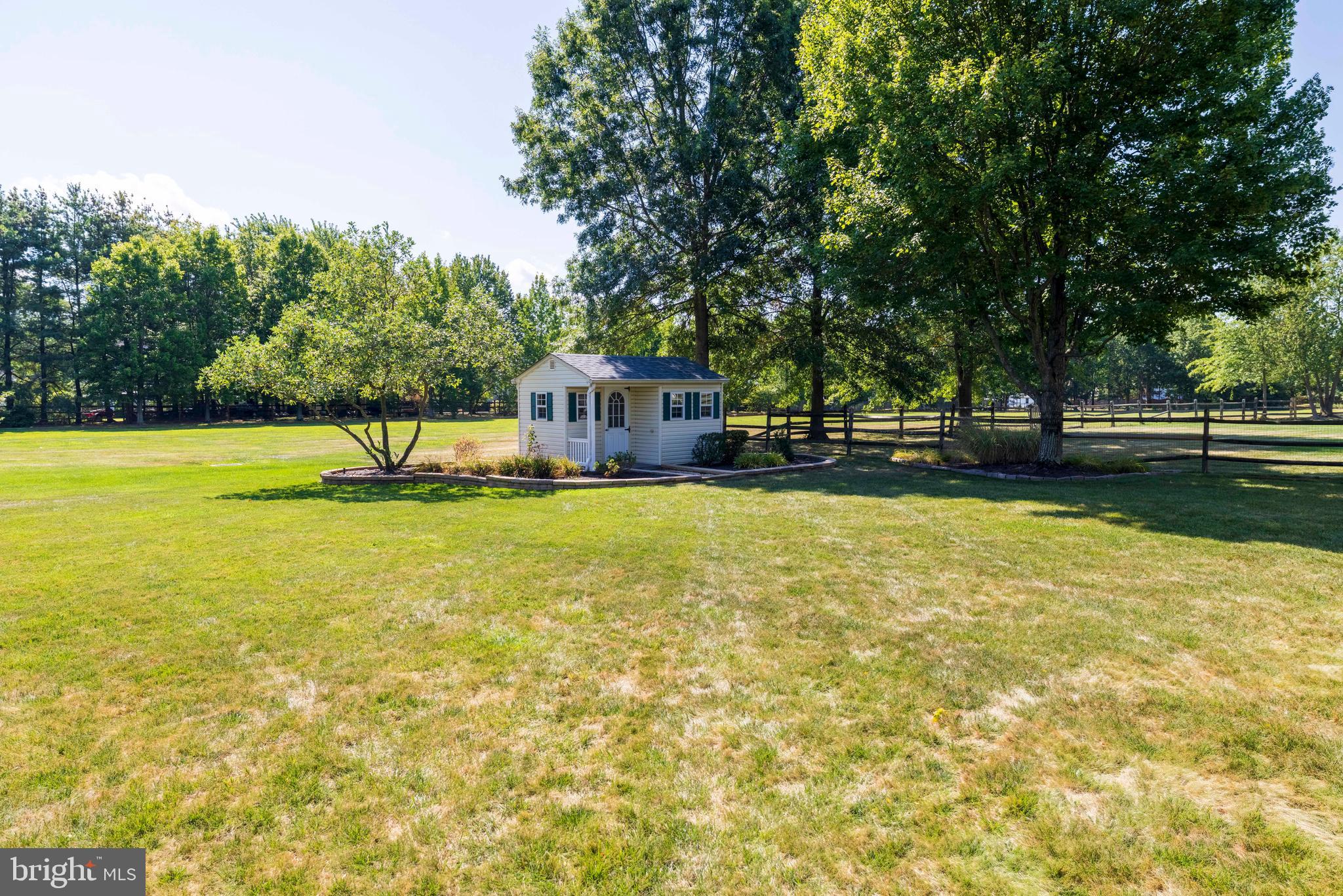 KINGSTON KNOLL - Residential