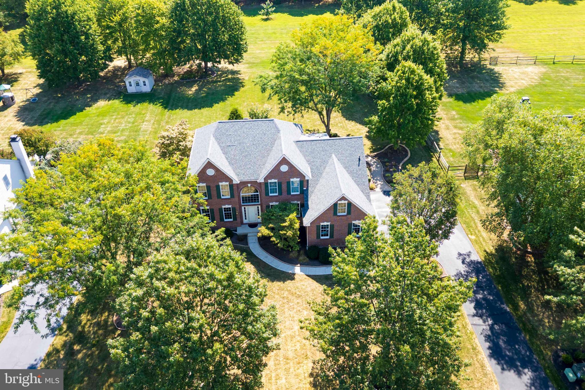 KINGSTON KNOLL - Residential