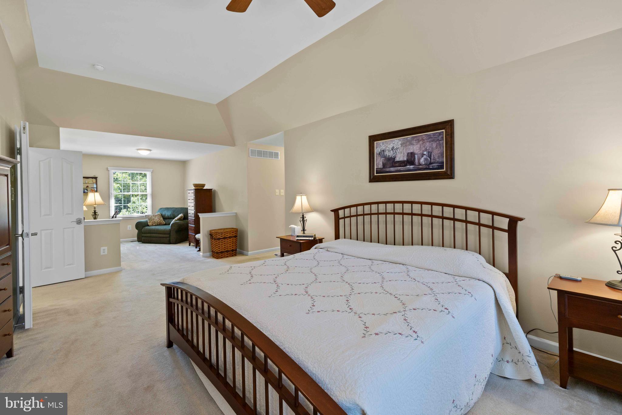 KINGSTON KNOLL - Residential