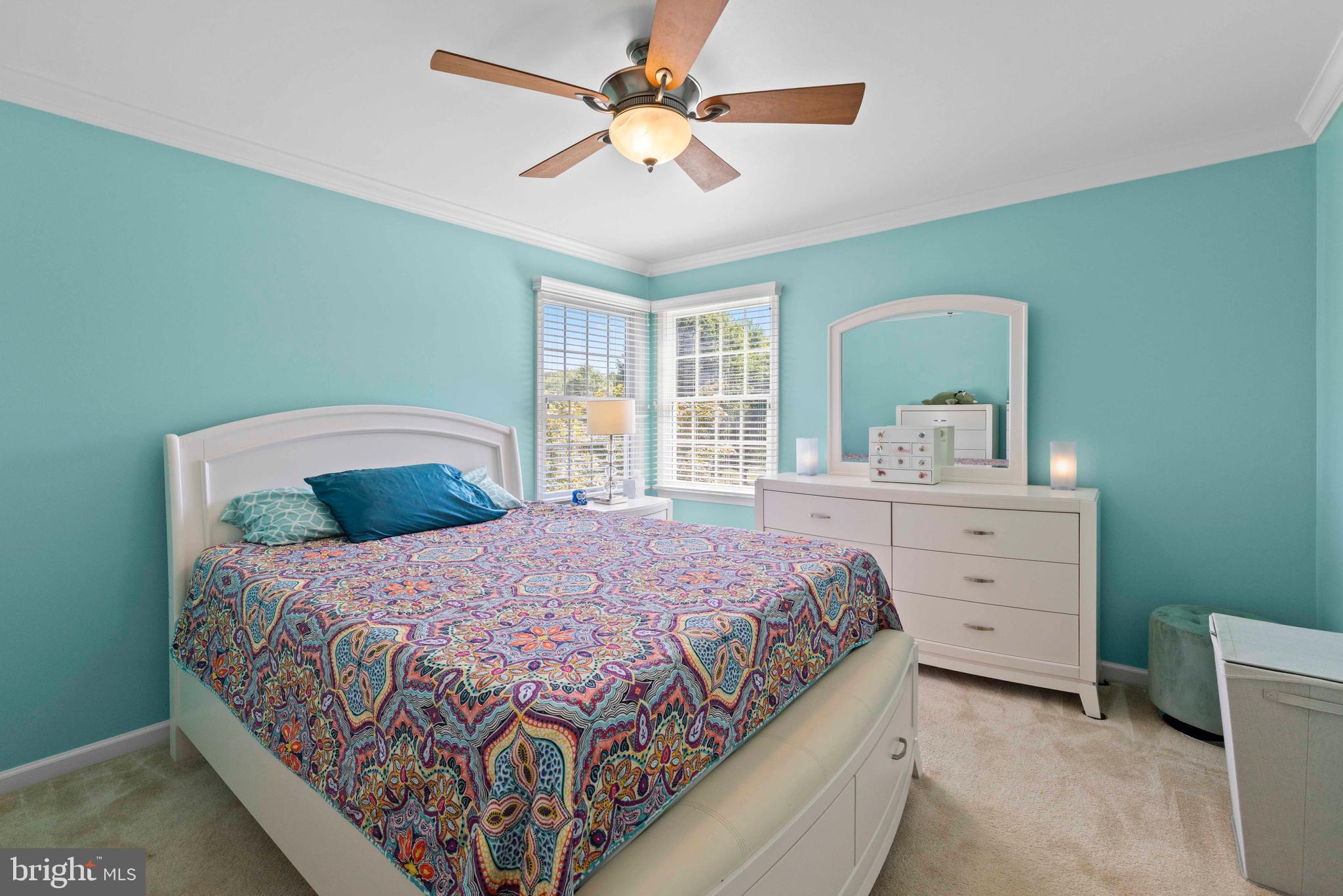 KINGSTON KNOLL - Residential