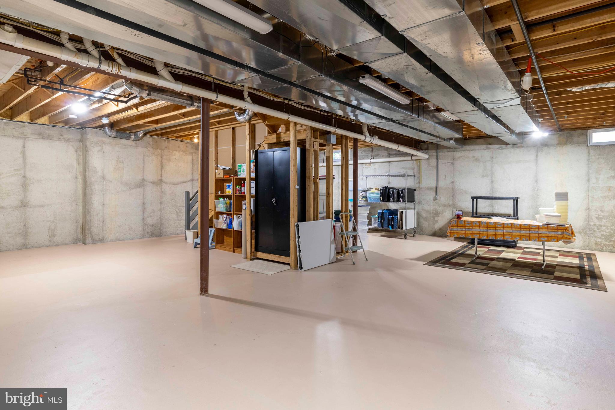 KINGSTON KNOLL - Residential