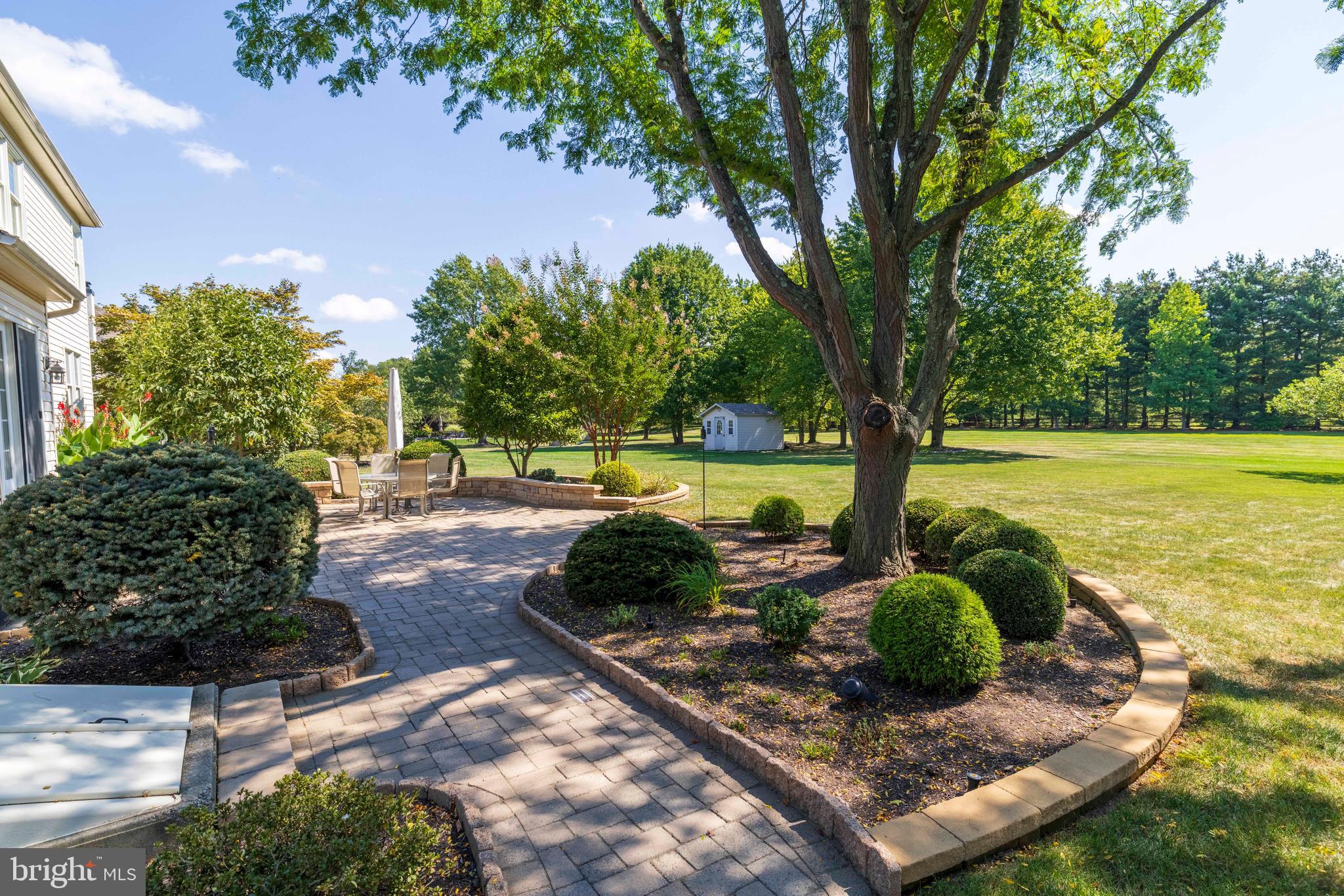 KINGSTON KNOLL - Residential