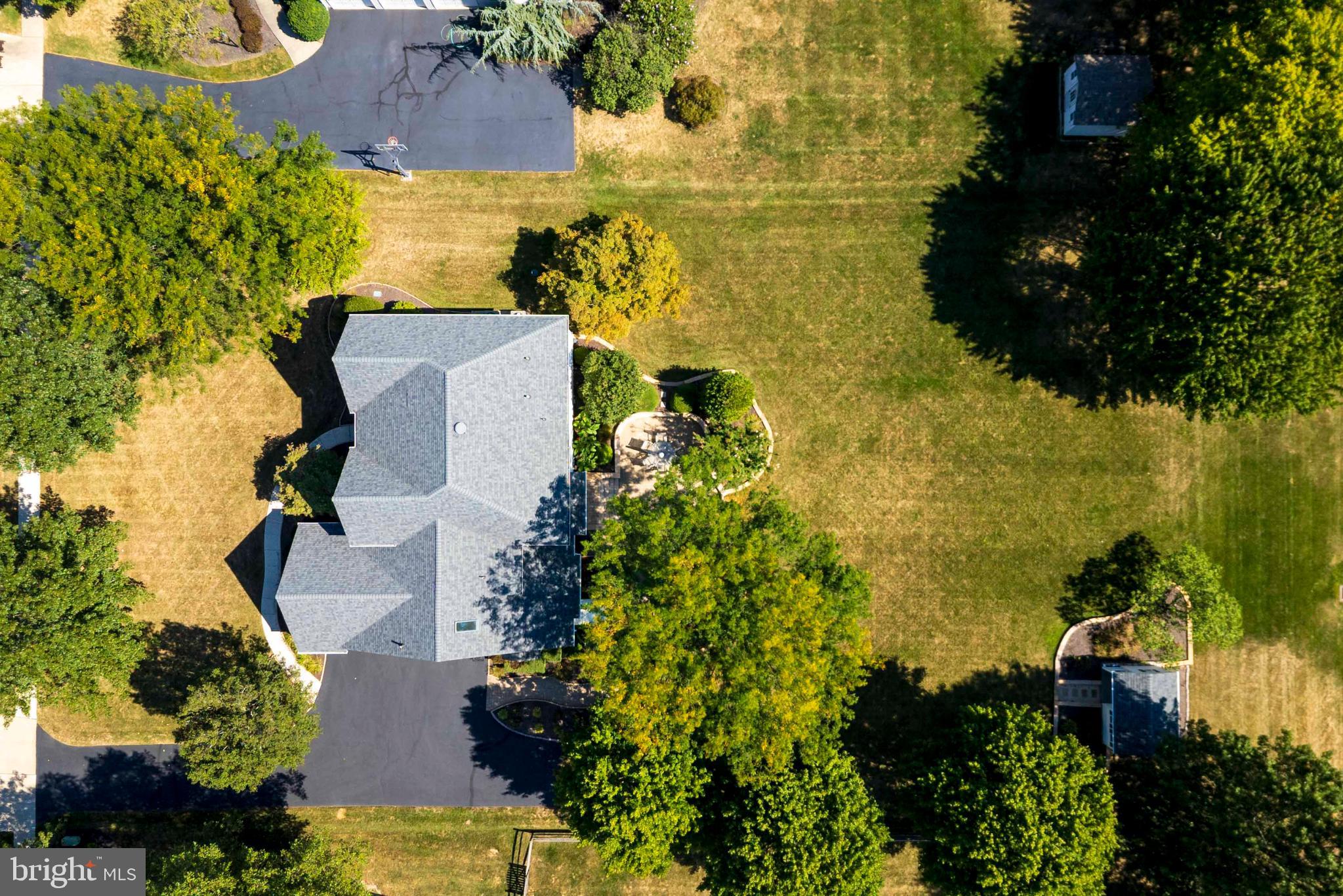 KINGSTON KNOLL - Residential