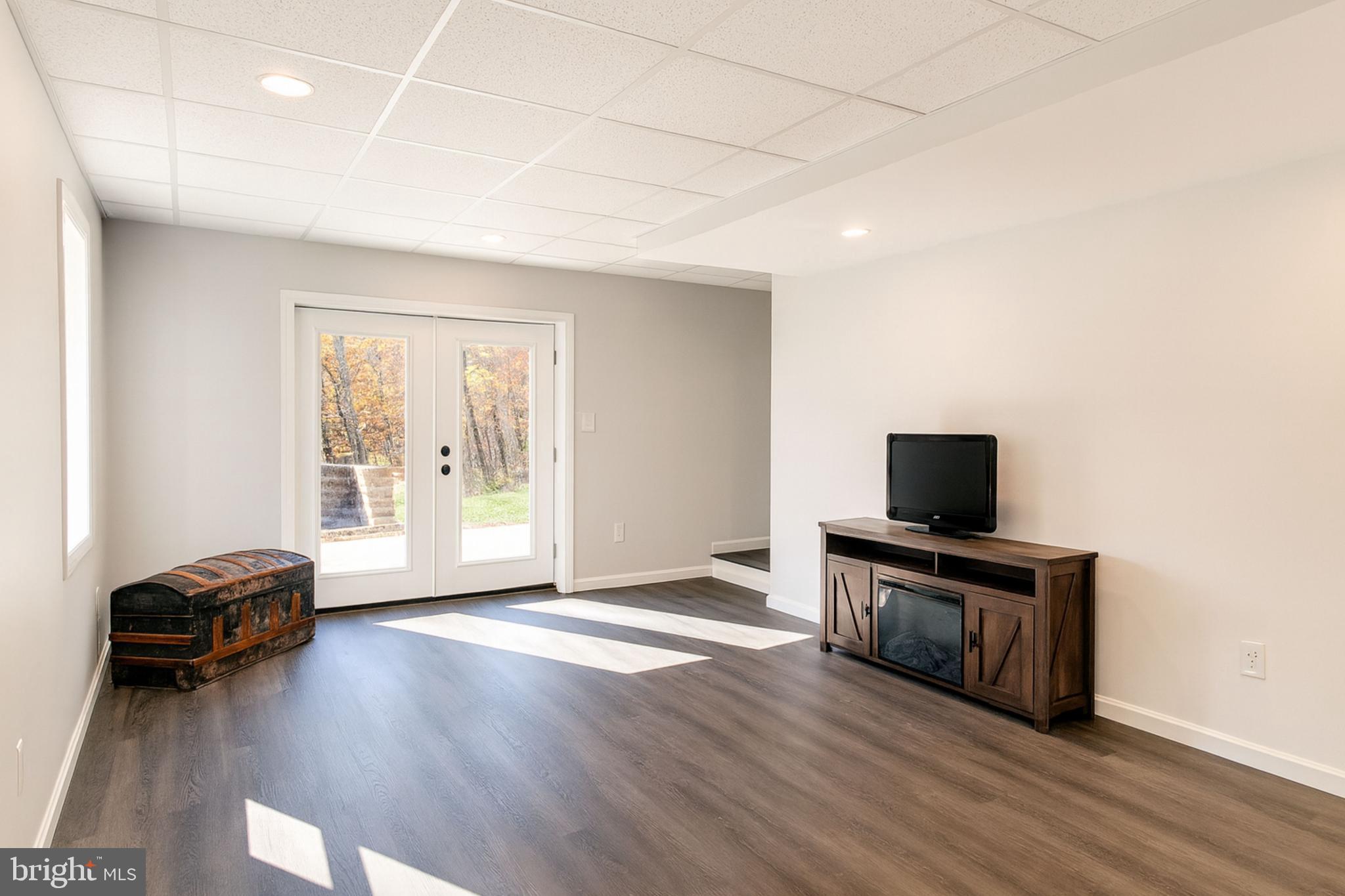 MILE RIDGE ESTATES - Residential