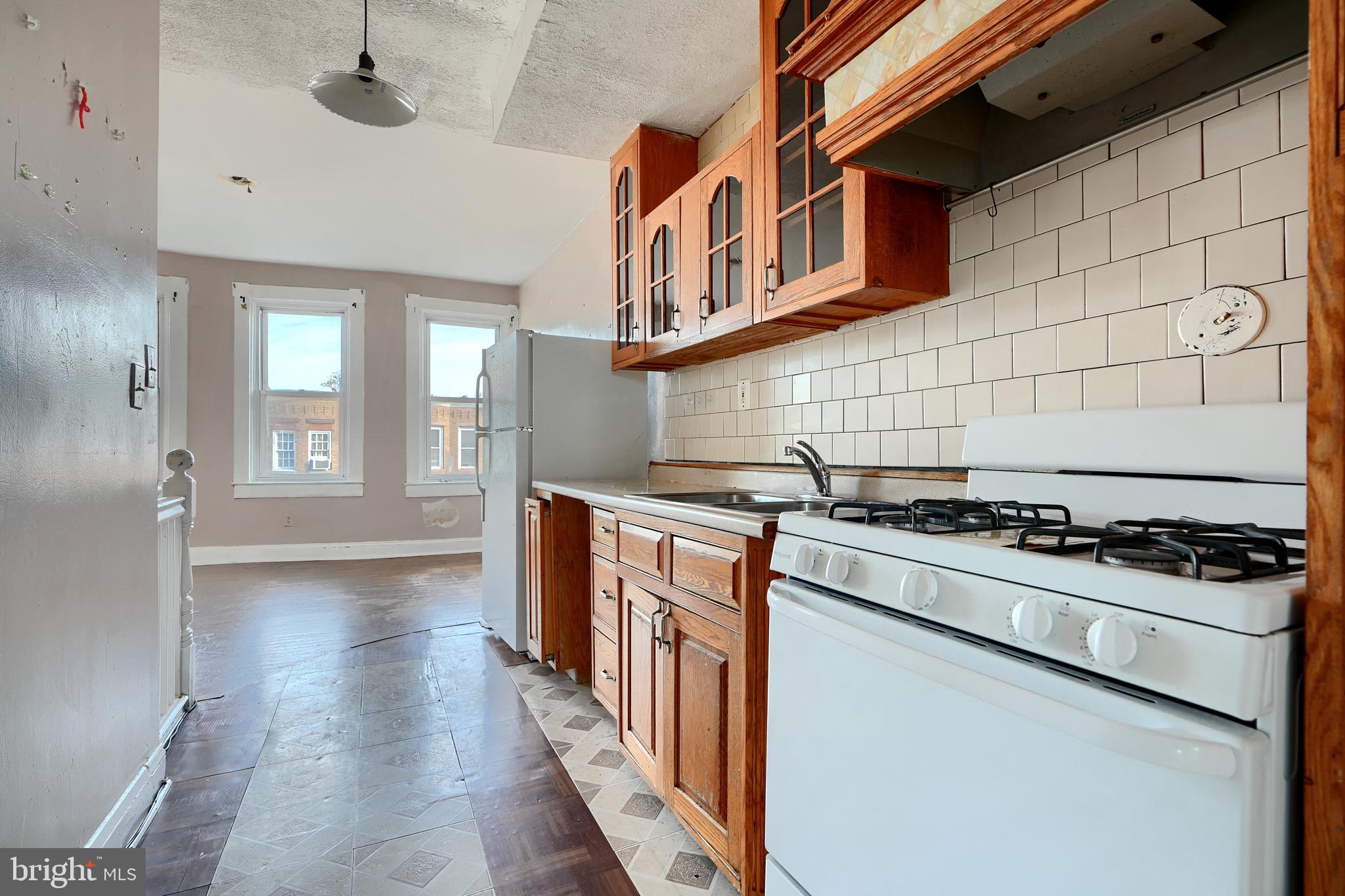 CHARLES VILLAGE - Residential Income