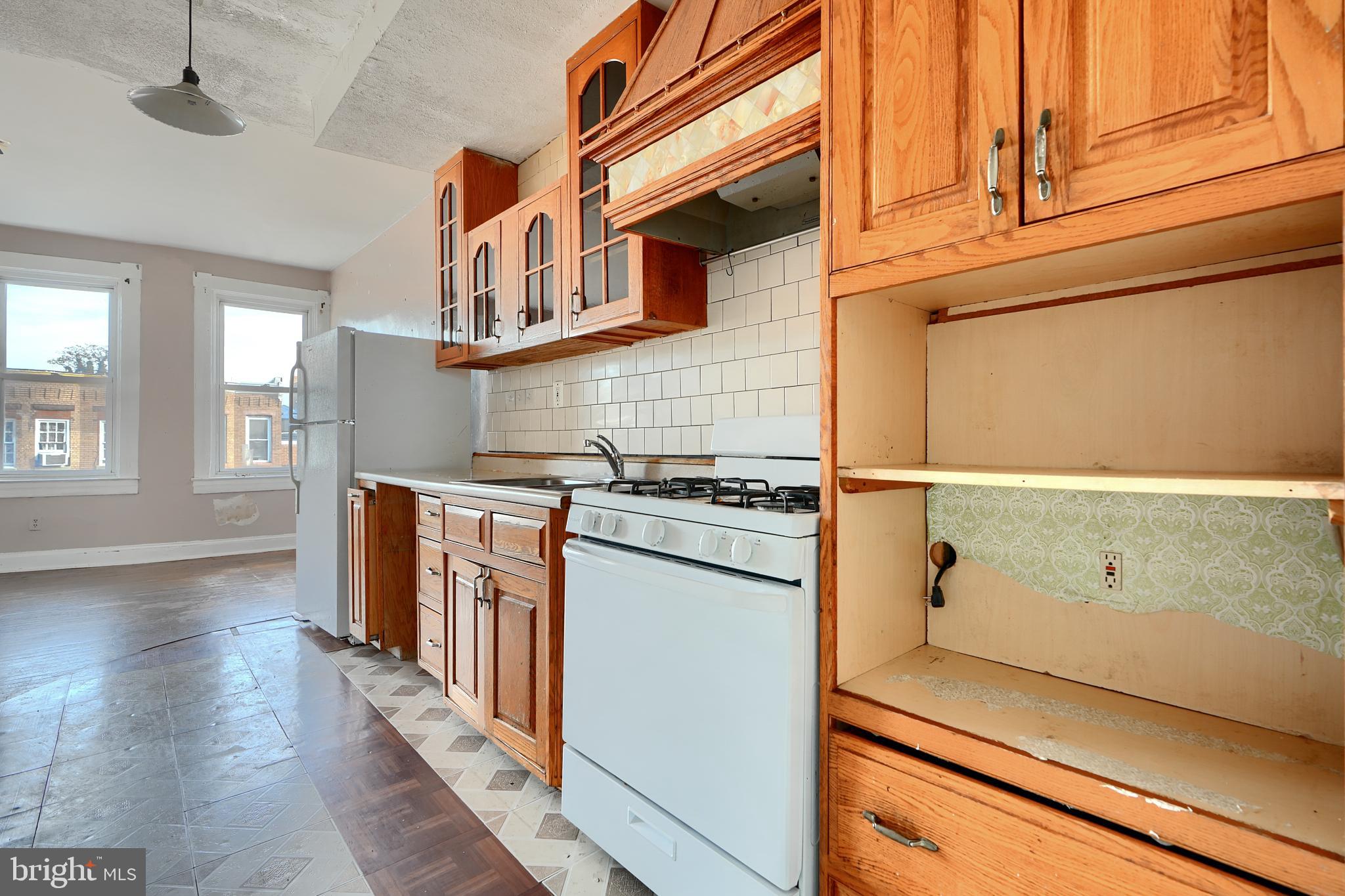 CHARLES VILLAGE - Residential Income