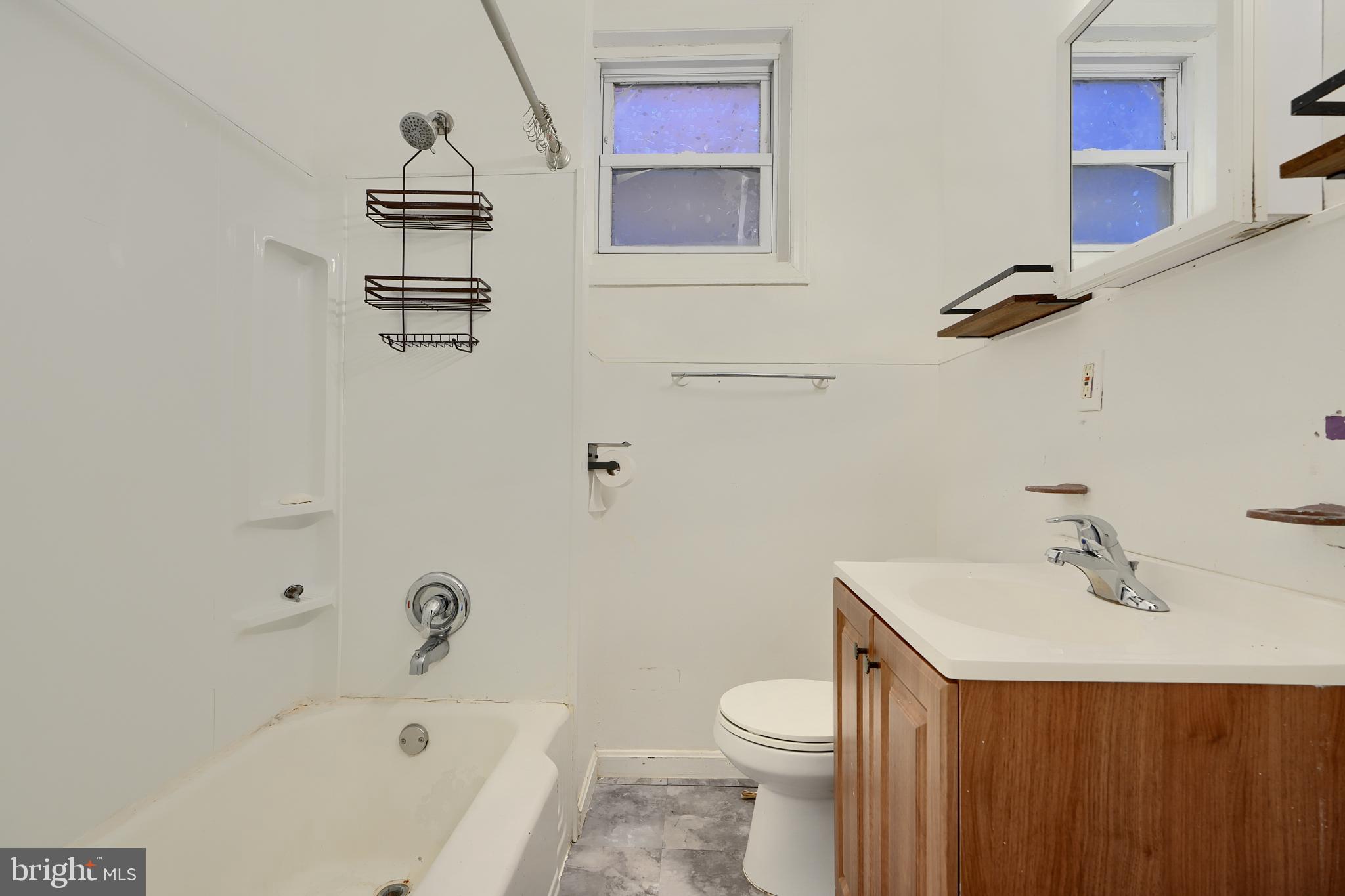 CHARLES VILLAGE - Residential Income