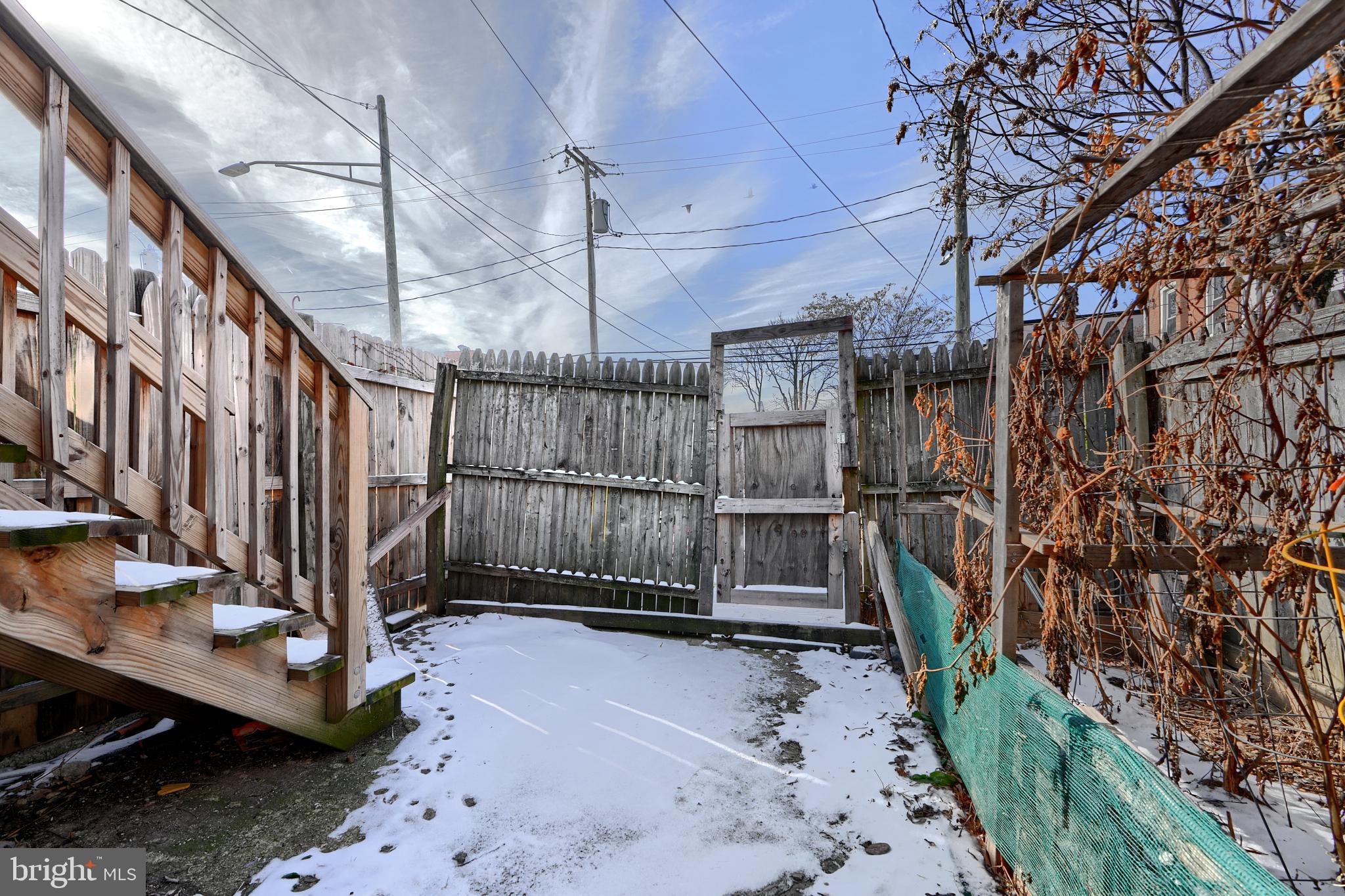 CHARLES VILLAGE - Residential Income