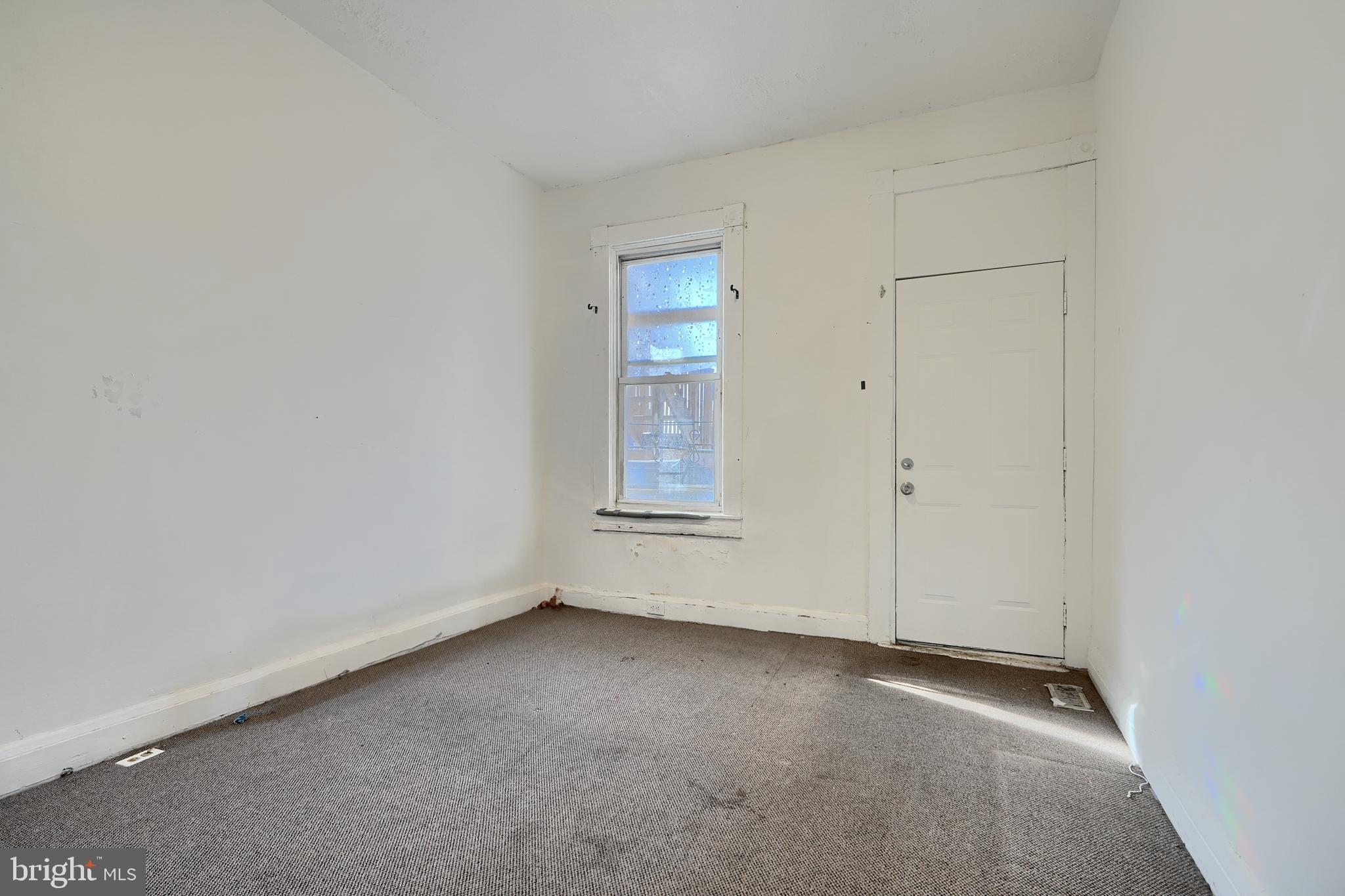 CHARLES VILLAGE - Residential Income