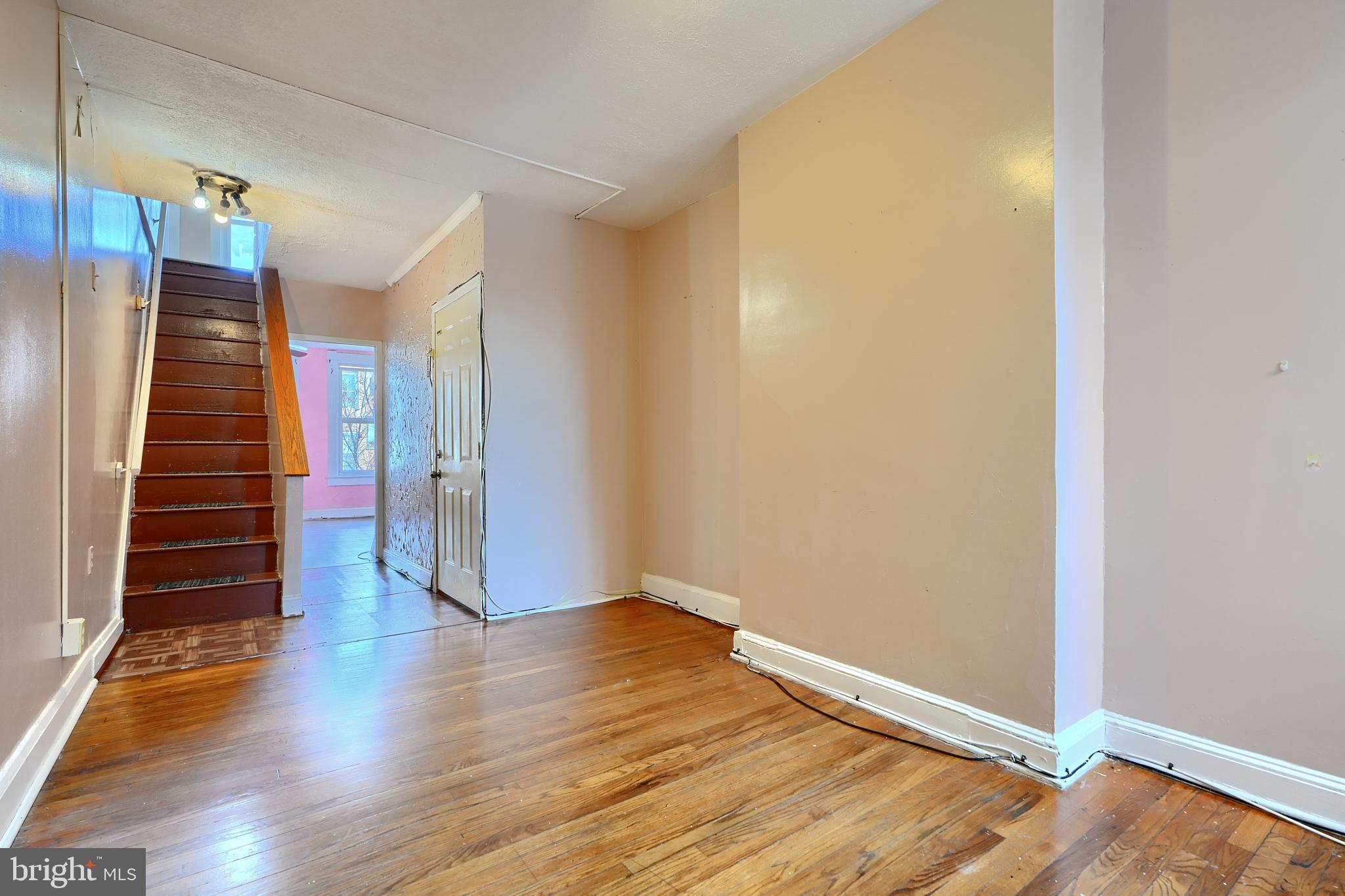 CHARLES VILLAGE - Residential Income