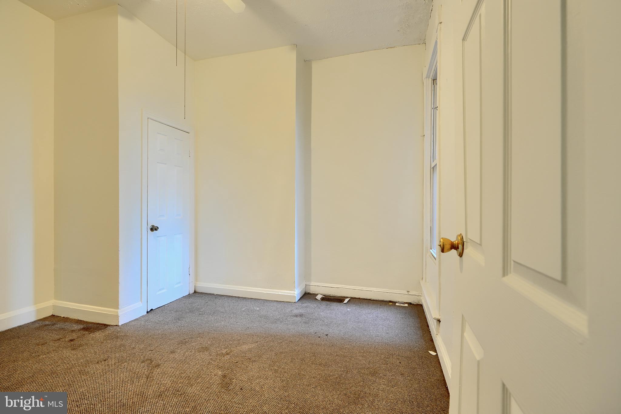 CHARLES VILLAGE - Residential Income