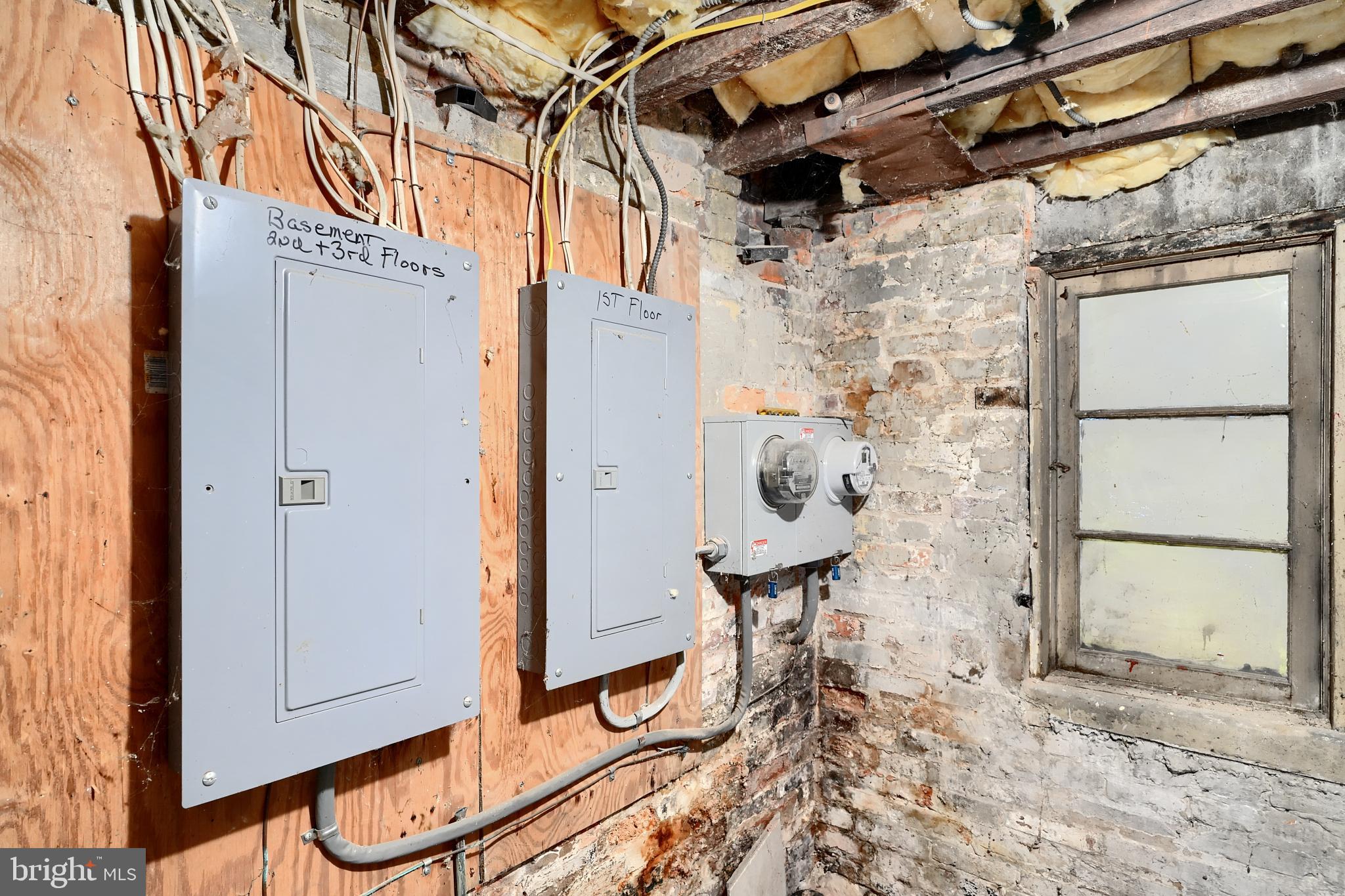 CHARLES VILLAGE - Residential Income