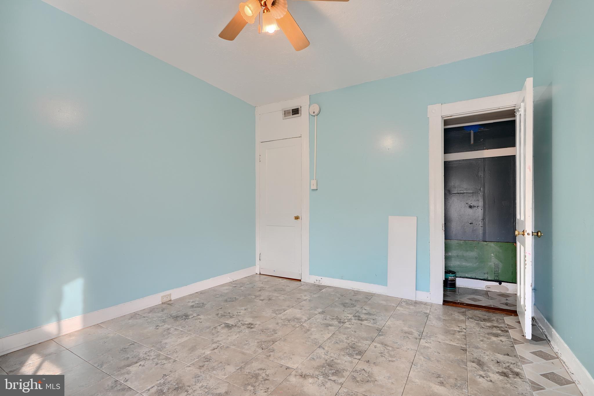 CHARLES VILLAGE - Residential Income