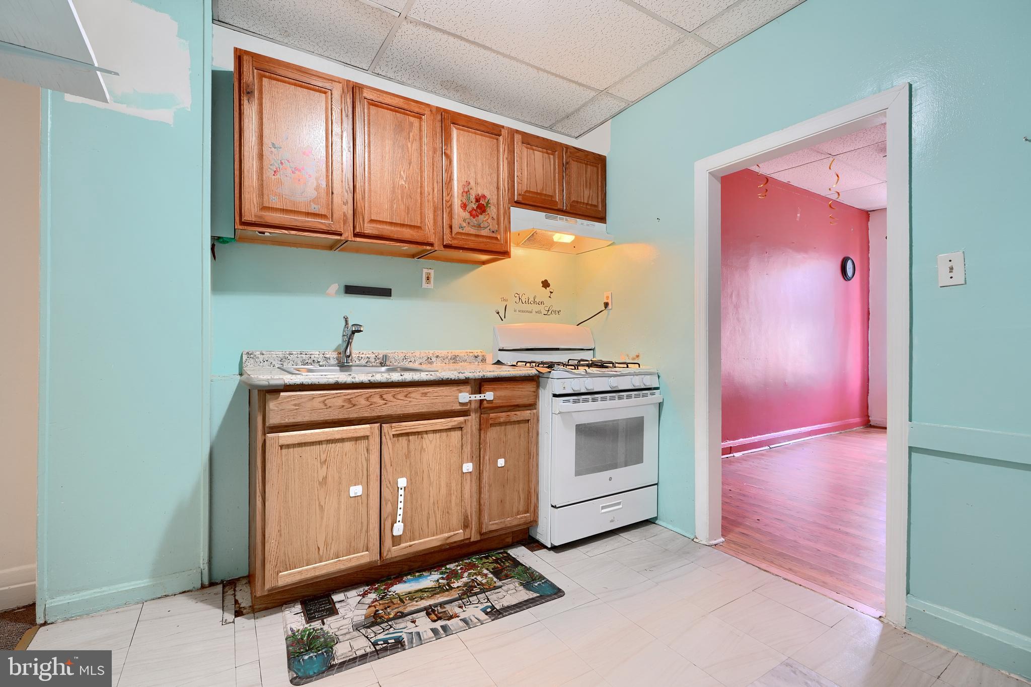 CHARLES VILLAGE - Residential Income