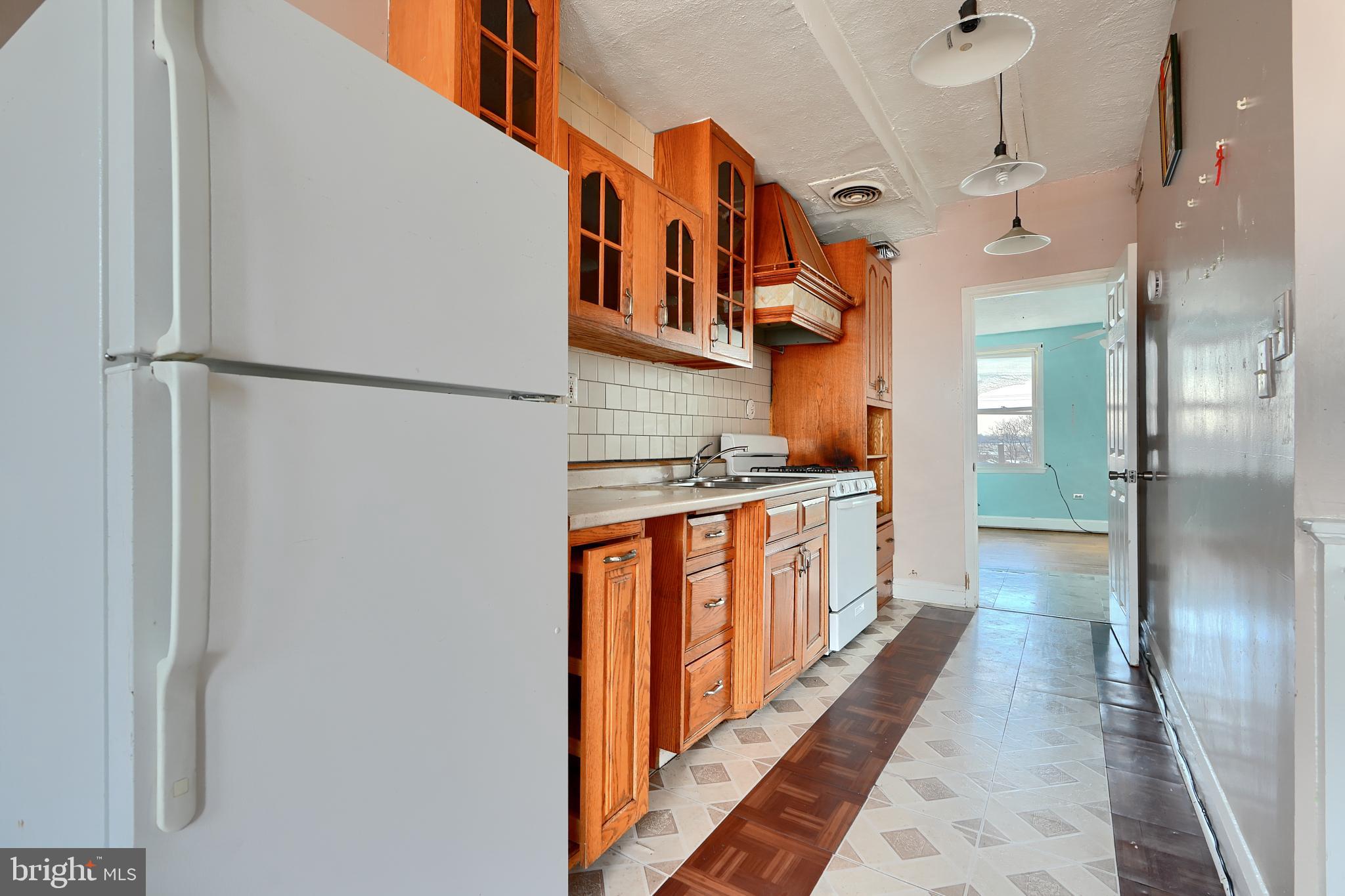 CHARLES VILLAGE - Residential Income