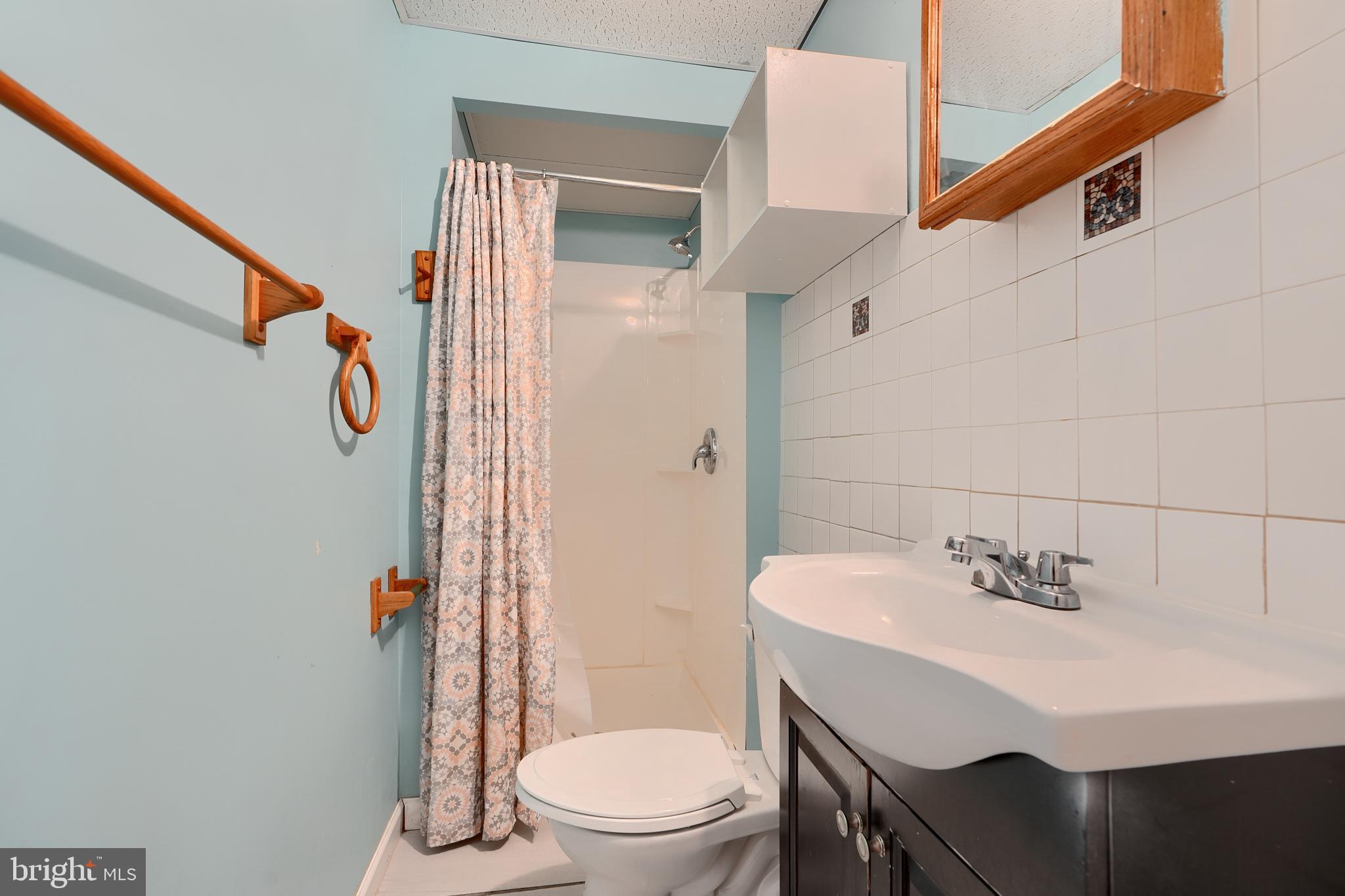 CHARLES VILLAGE - Residential Income