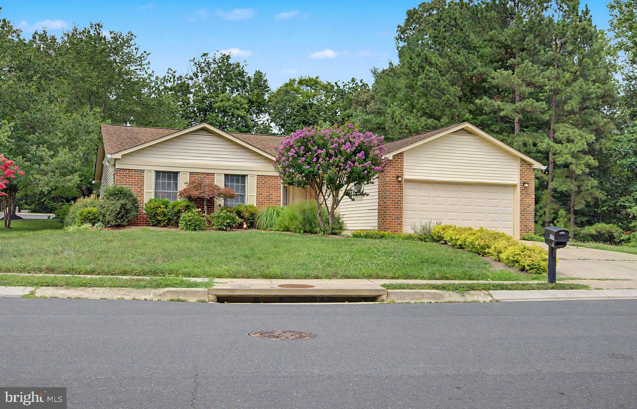 804 COXSWAIN WAY