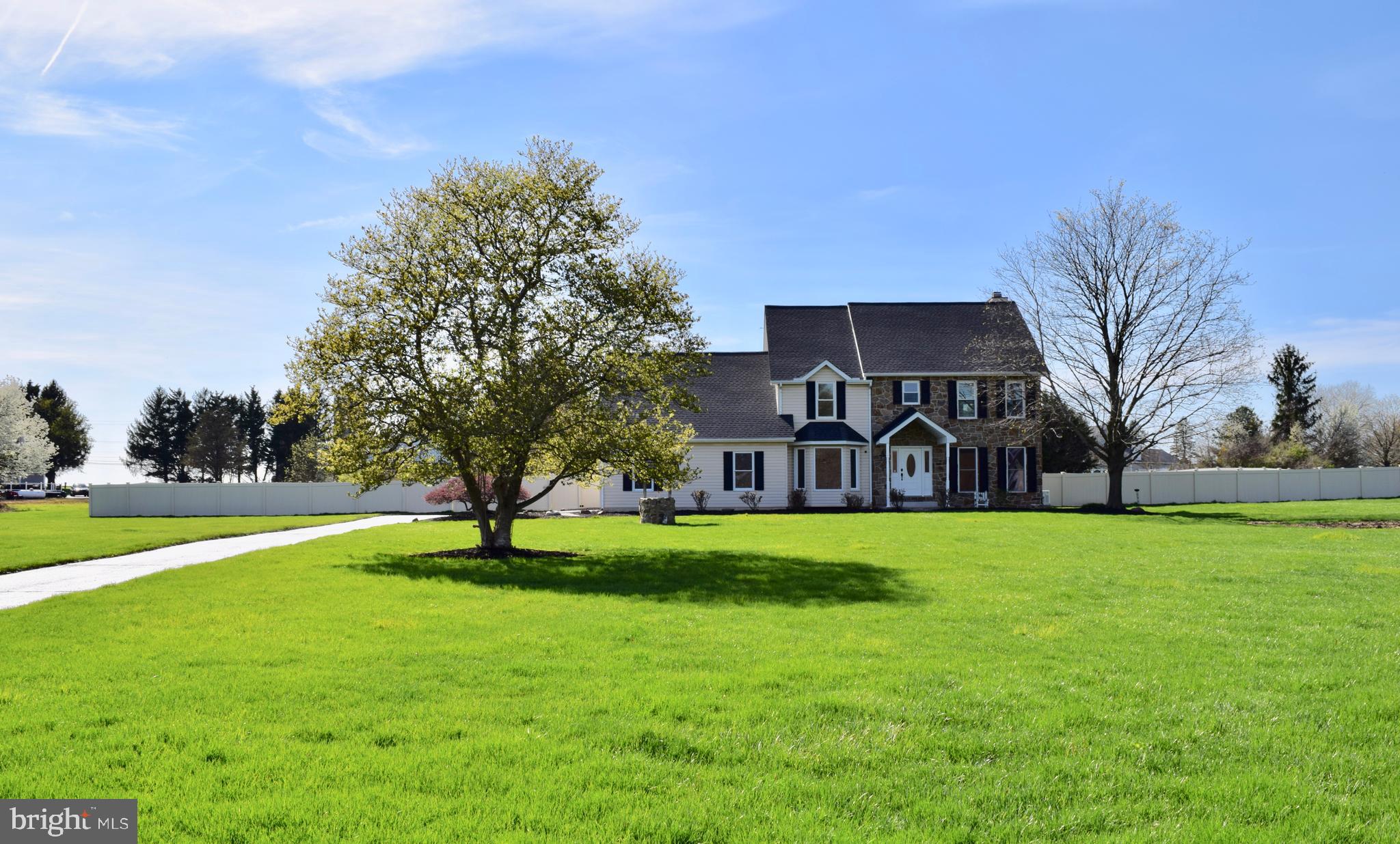 MEADOW WOODS - Residential