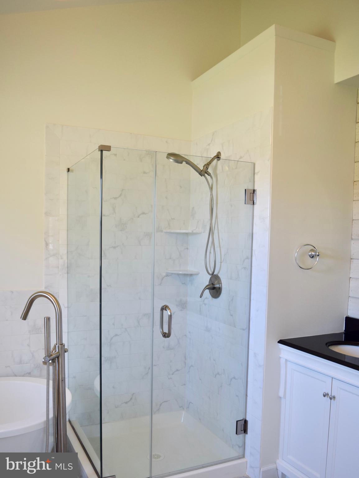 MEADOW WOODS - Residential