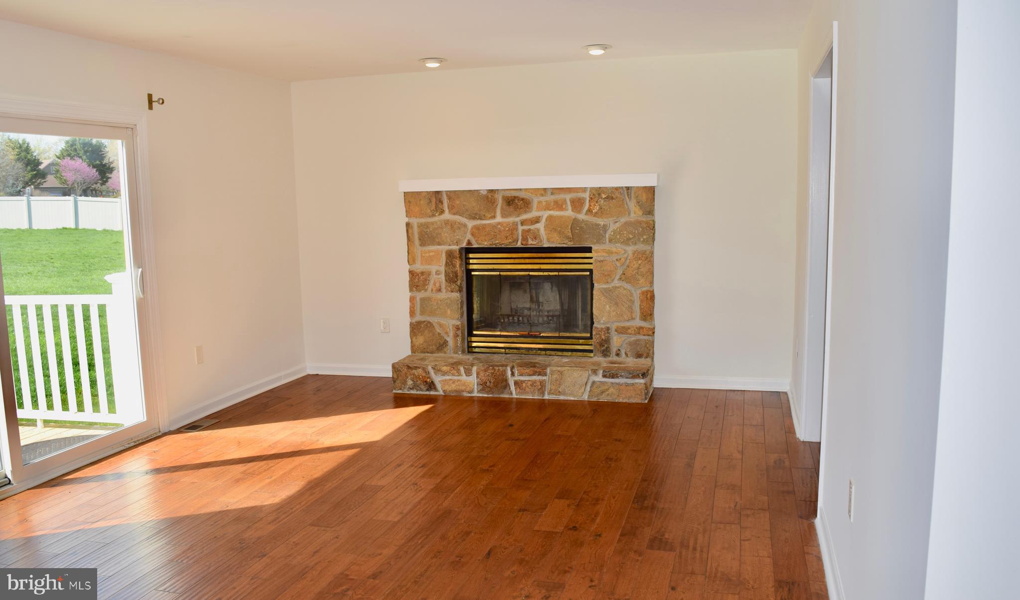 MEADOW WOODS - Residential