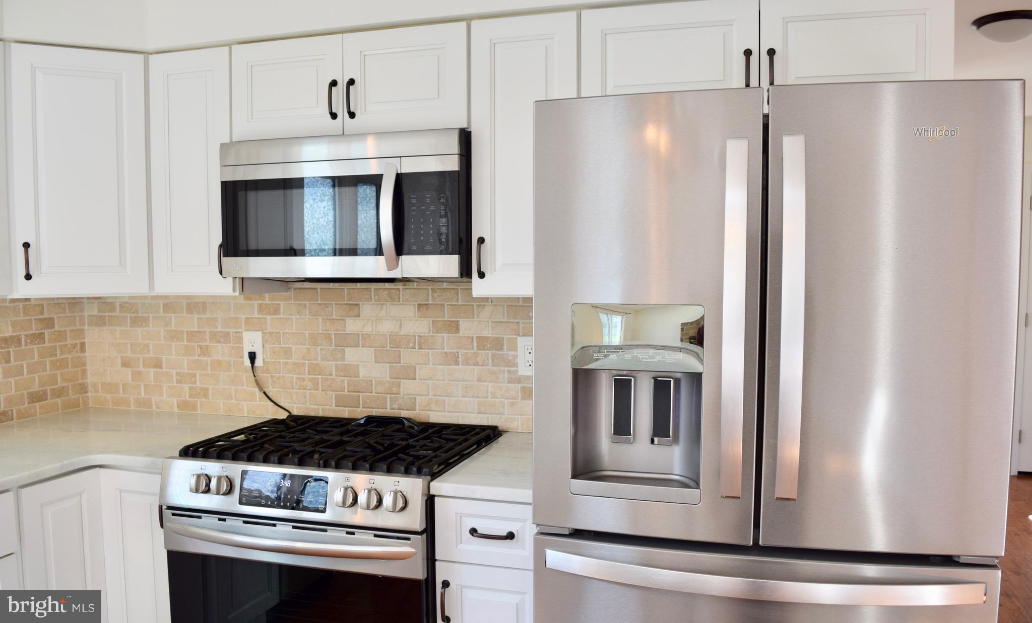 MEADOW WOODS - Residential