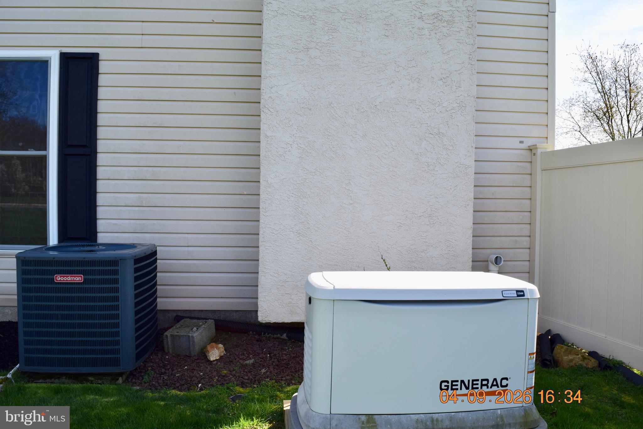 MEADOW WOODS - Residential